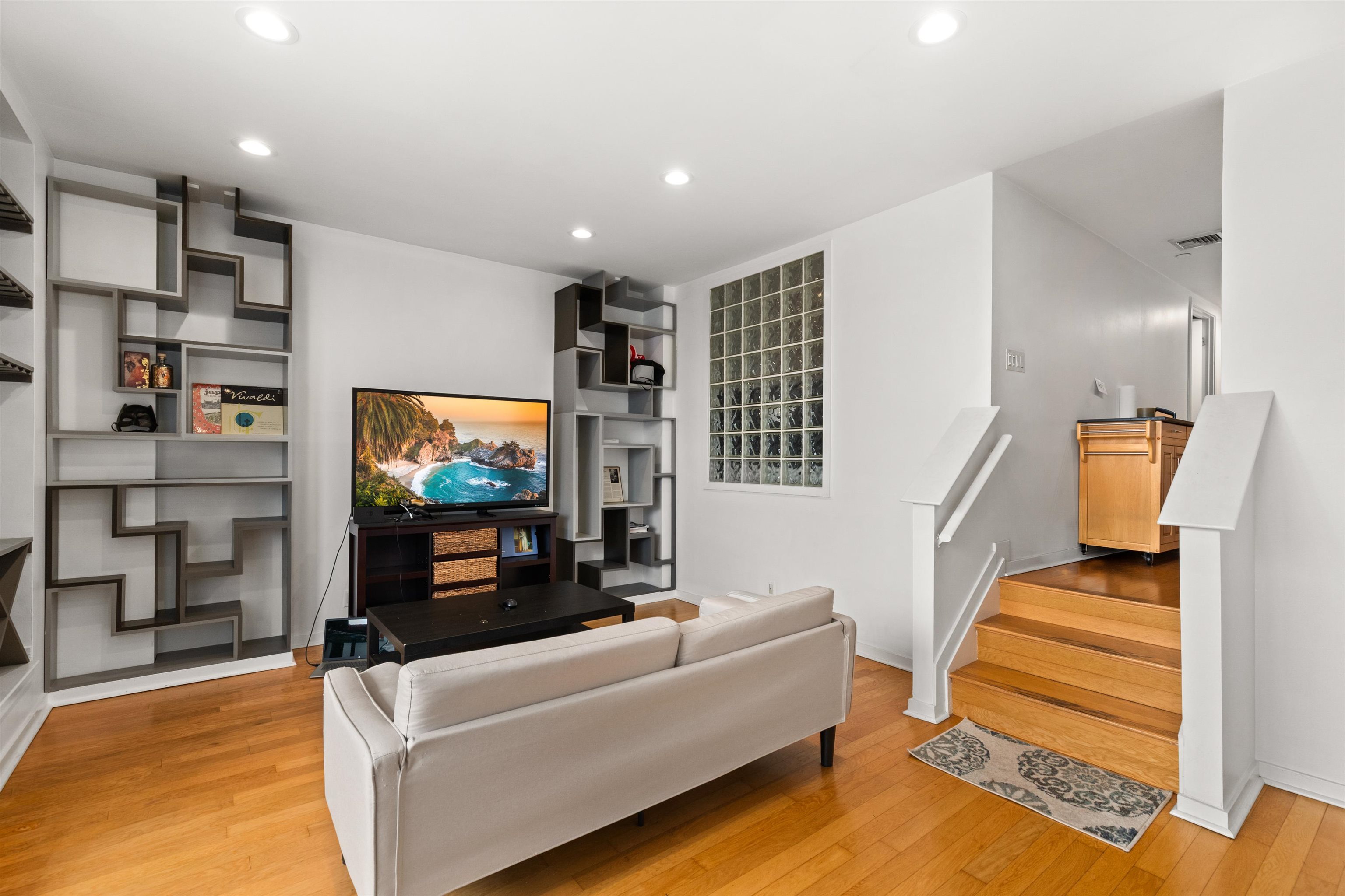 689 LUIS M MARIN BLVD Unit: 407