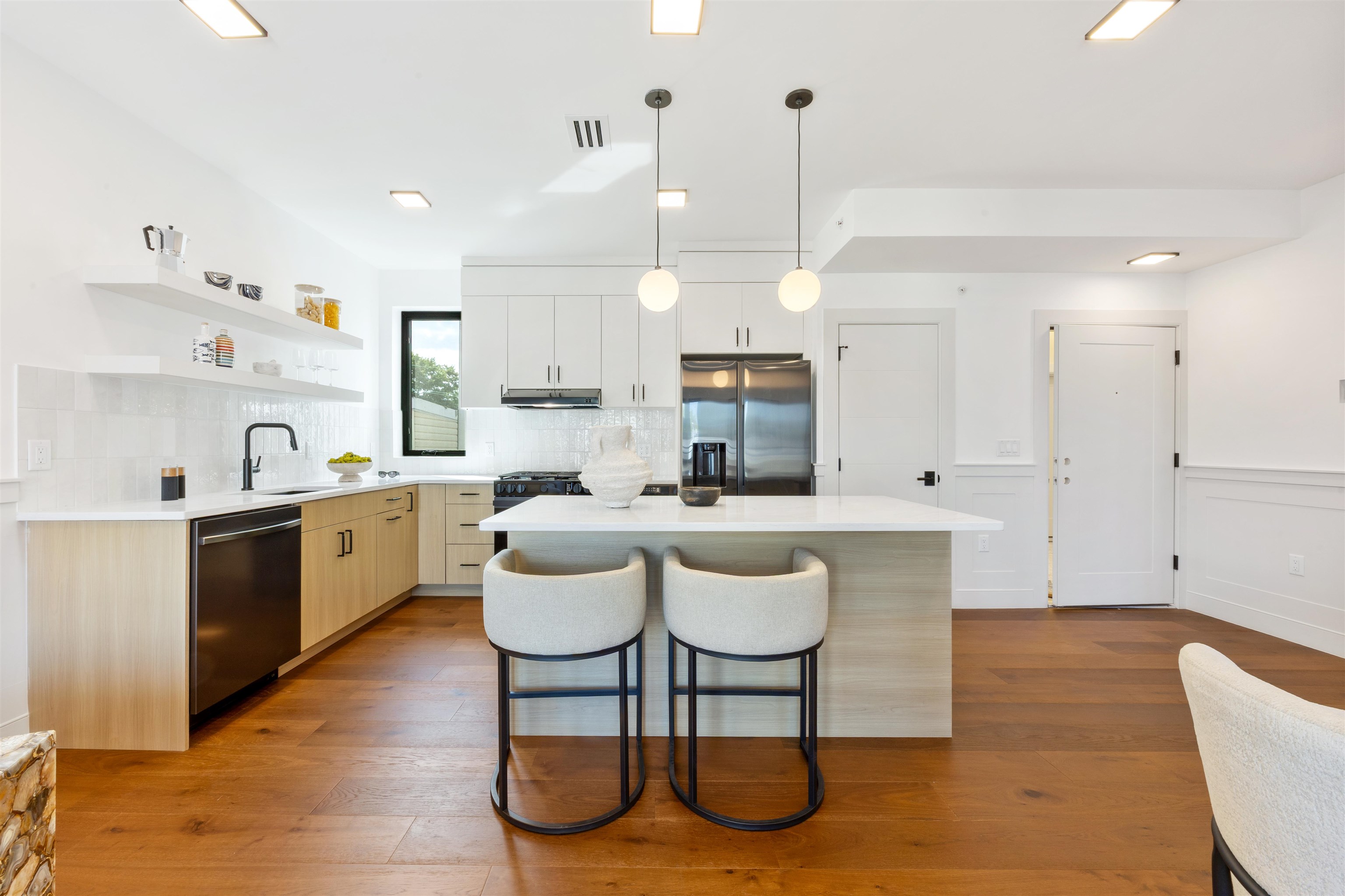 262 NEW YORK AVE Unit: 404