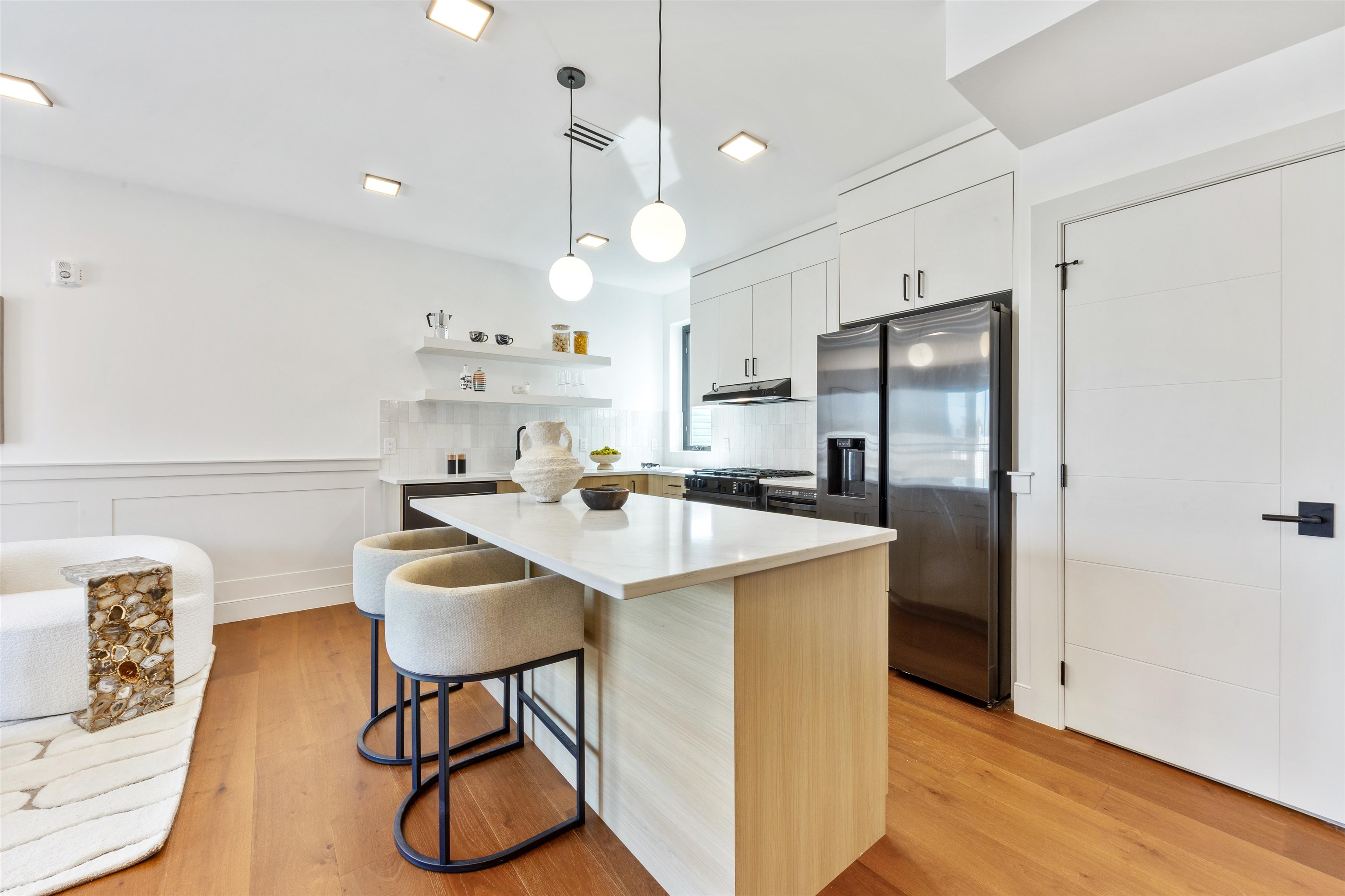 262 NEW YORK AVE Unit: 404