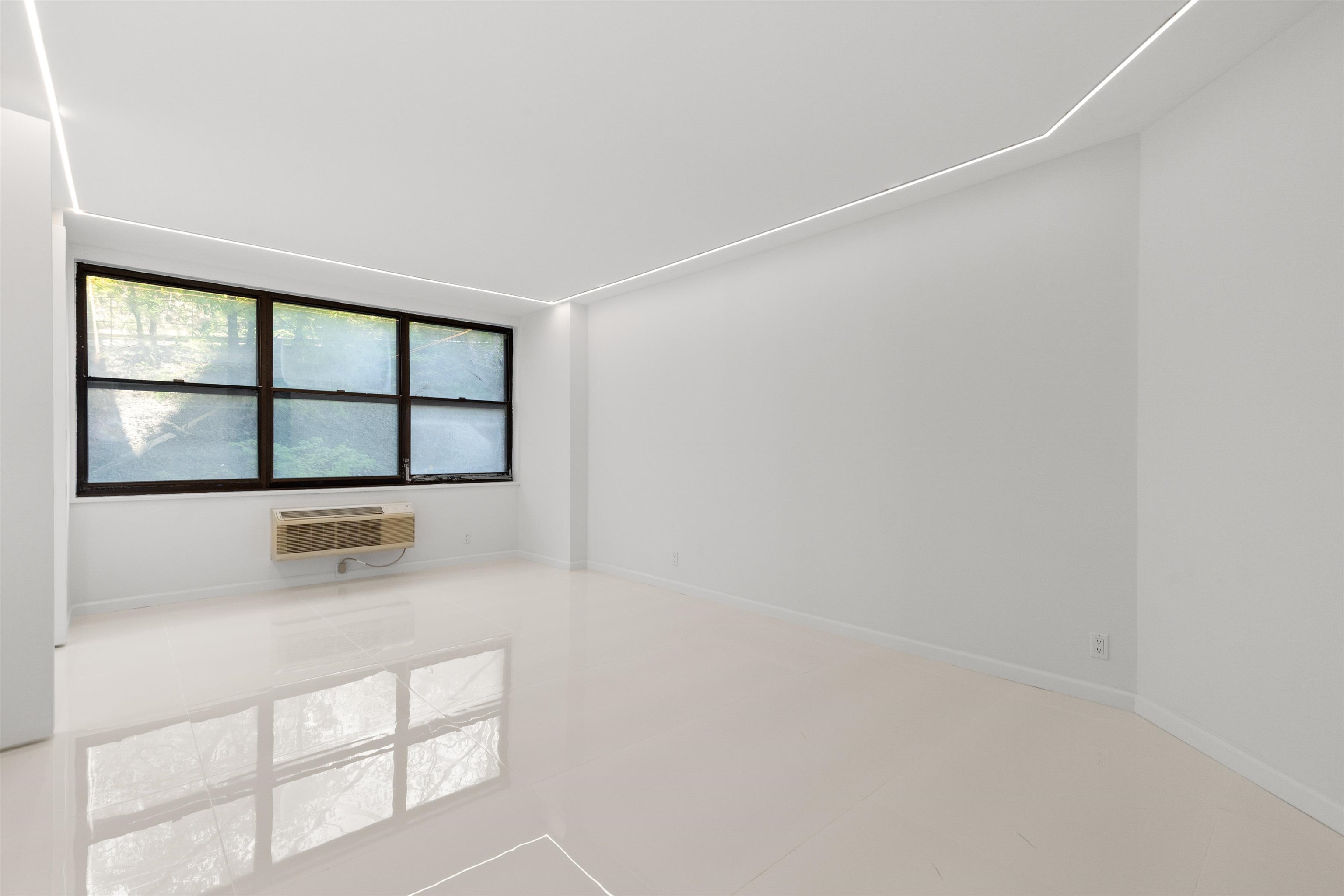 7004 BLVD EAST Unit: 9A