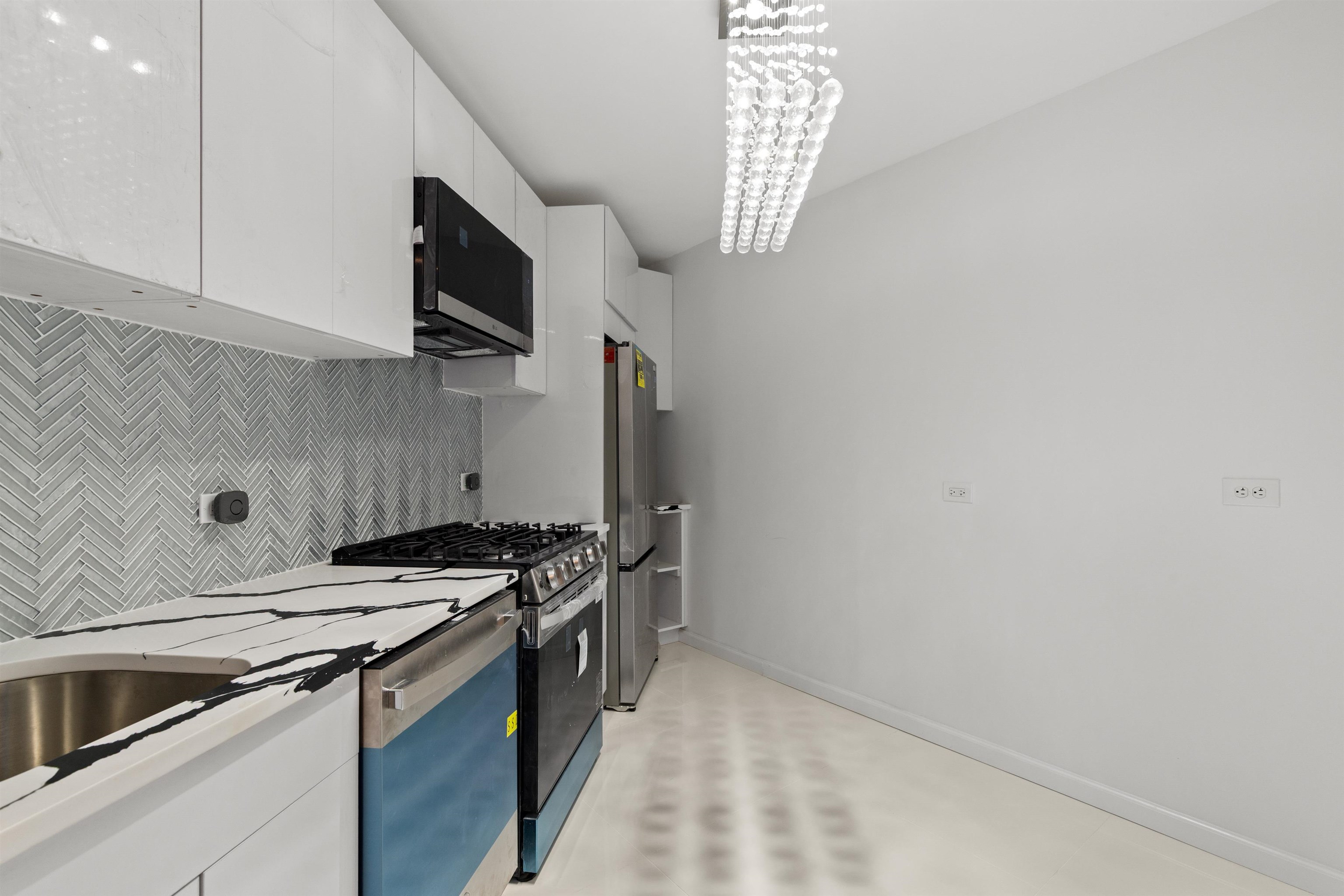 7004 BLVD EAST Unit: 9A