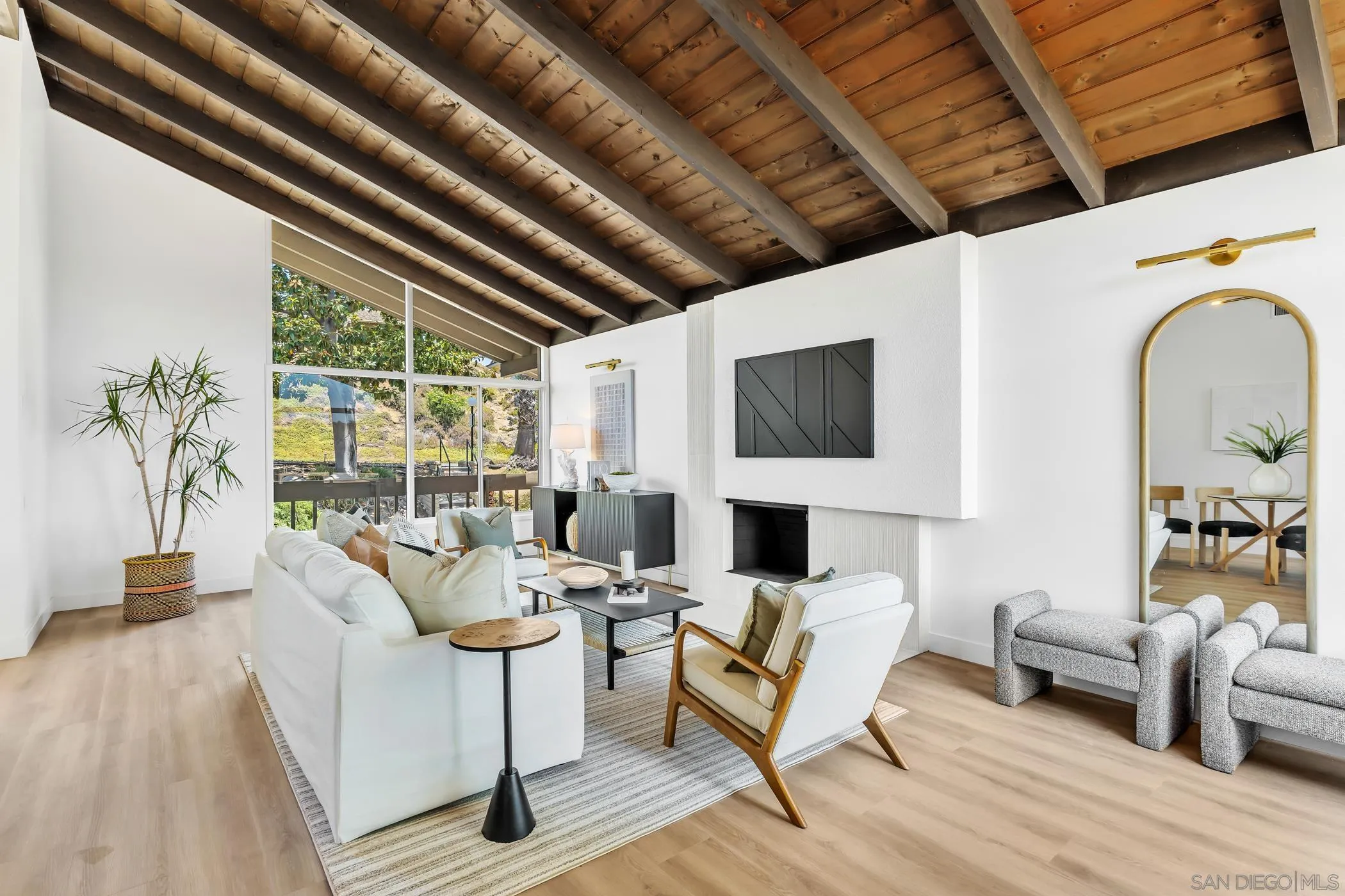 17189 Bernardo Center