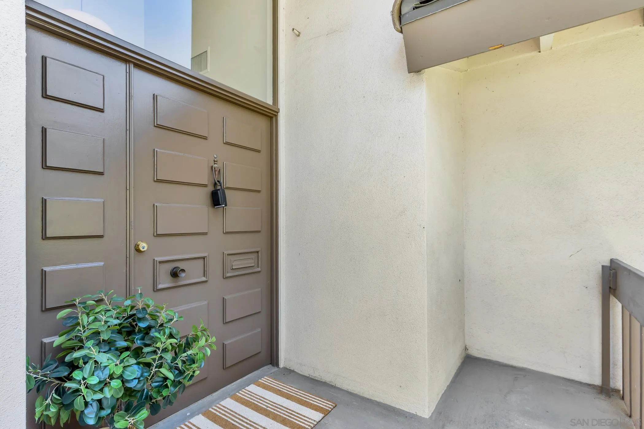 17189 Bernardo Center