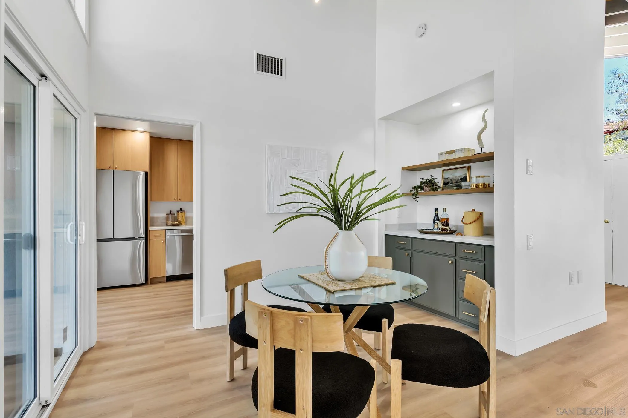 17189 Bernardo Center