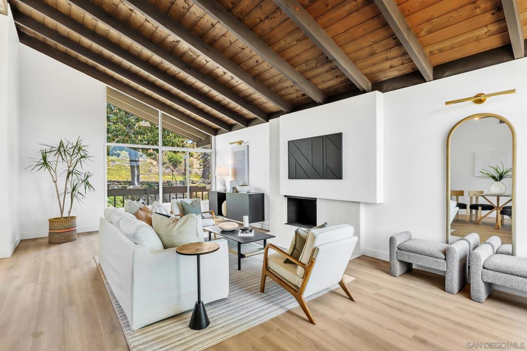 17189 Bernardo Center