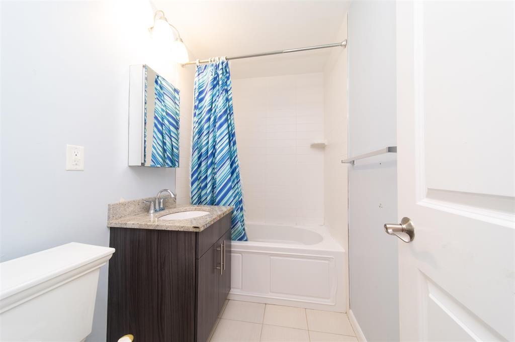 227 CHRISTOPHER COLUMBUS DR Unit: 336B