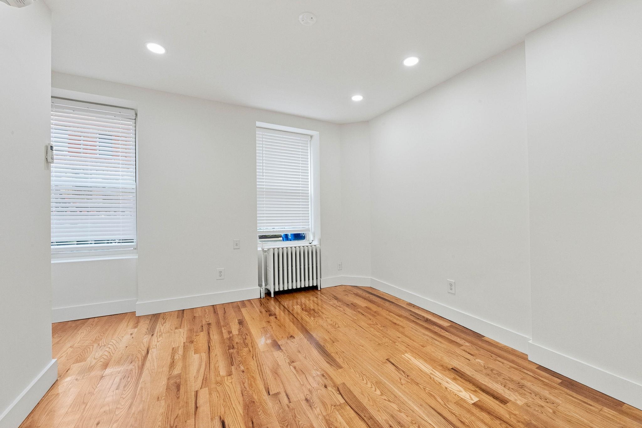 1017 PARK AVE Unit: GF