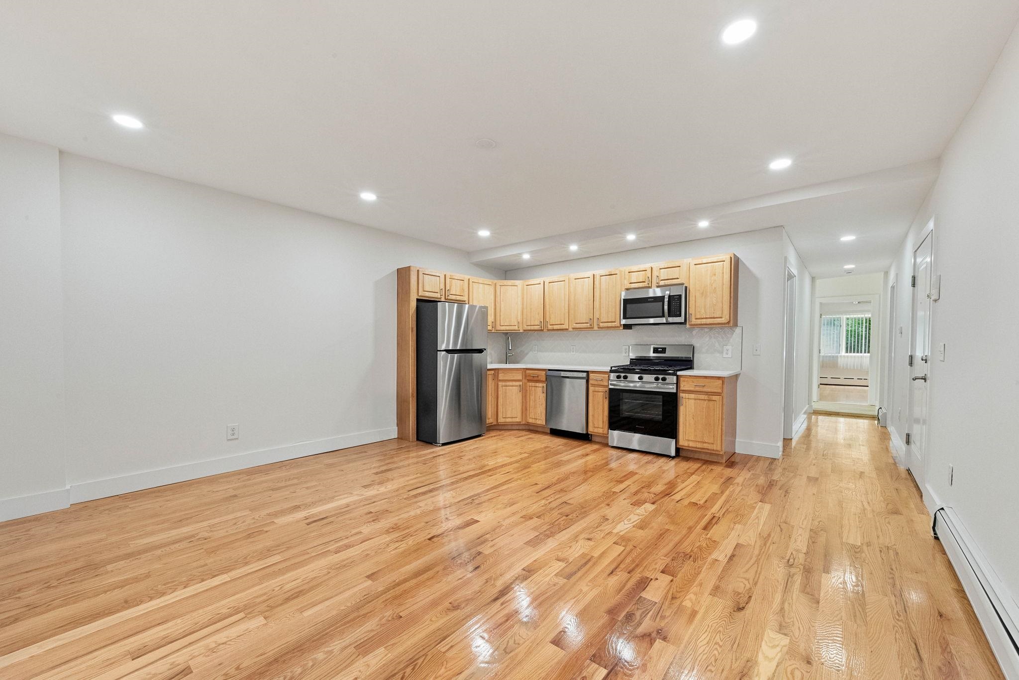 1017 PARK AVE Unit: GF
