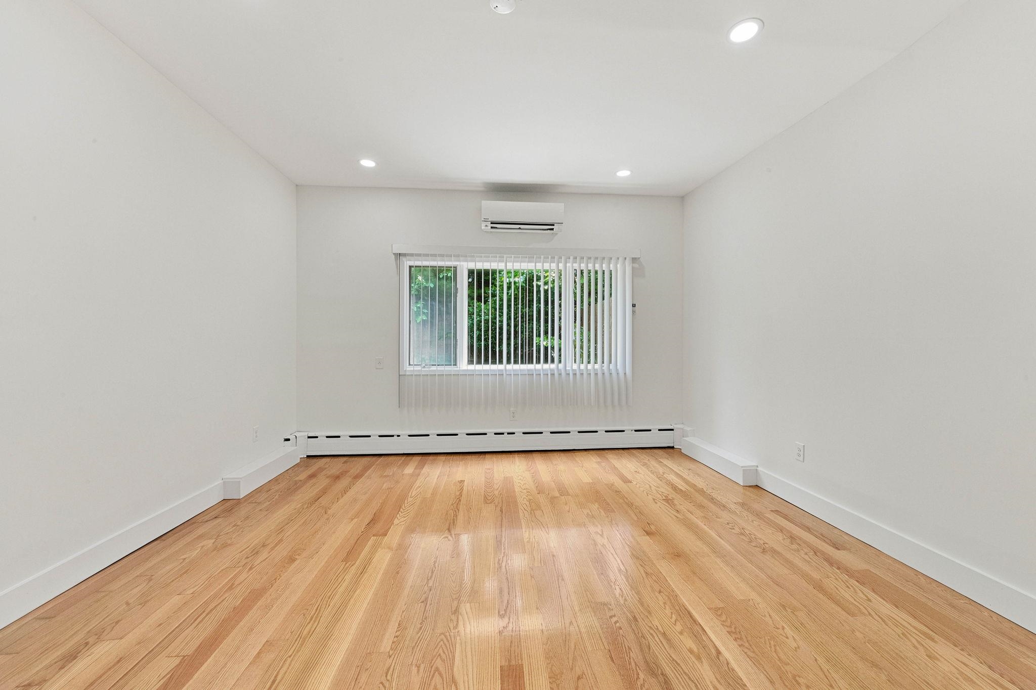 1017 PARK AVE Unit: GF