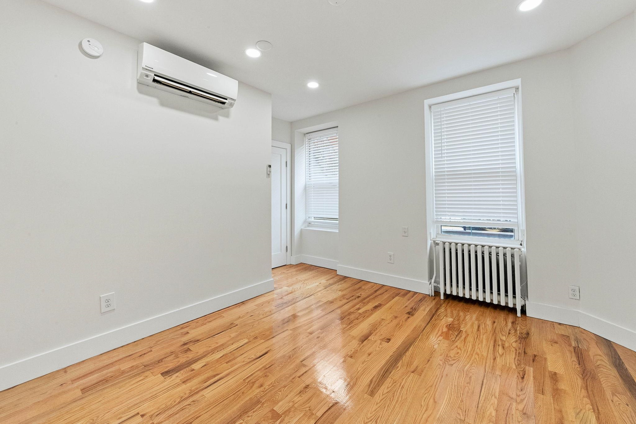 1017 PARK AVE Unit: GF