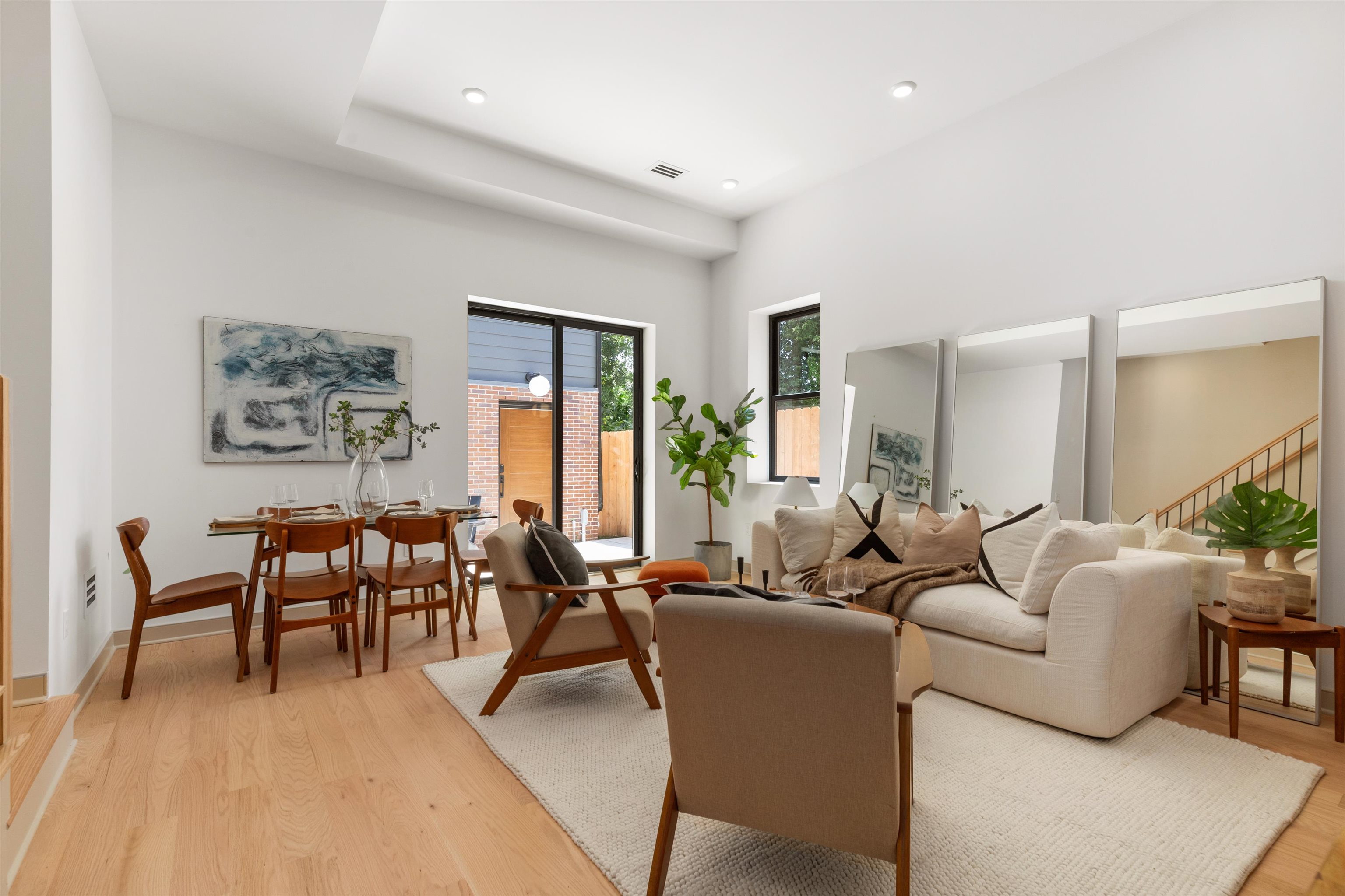 322 PRINCETON AVE Unit: Unit 1