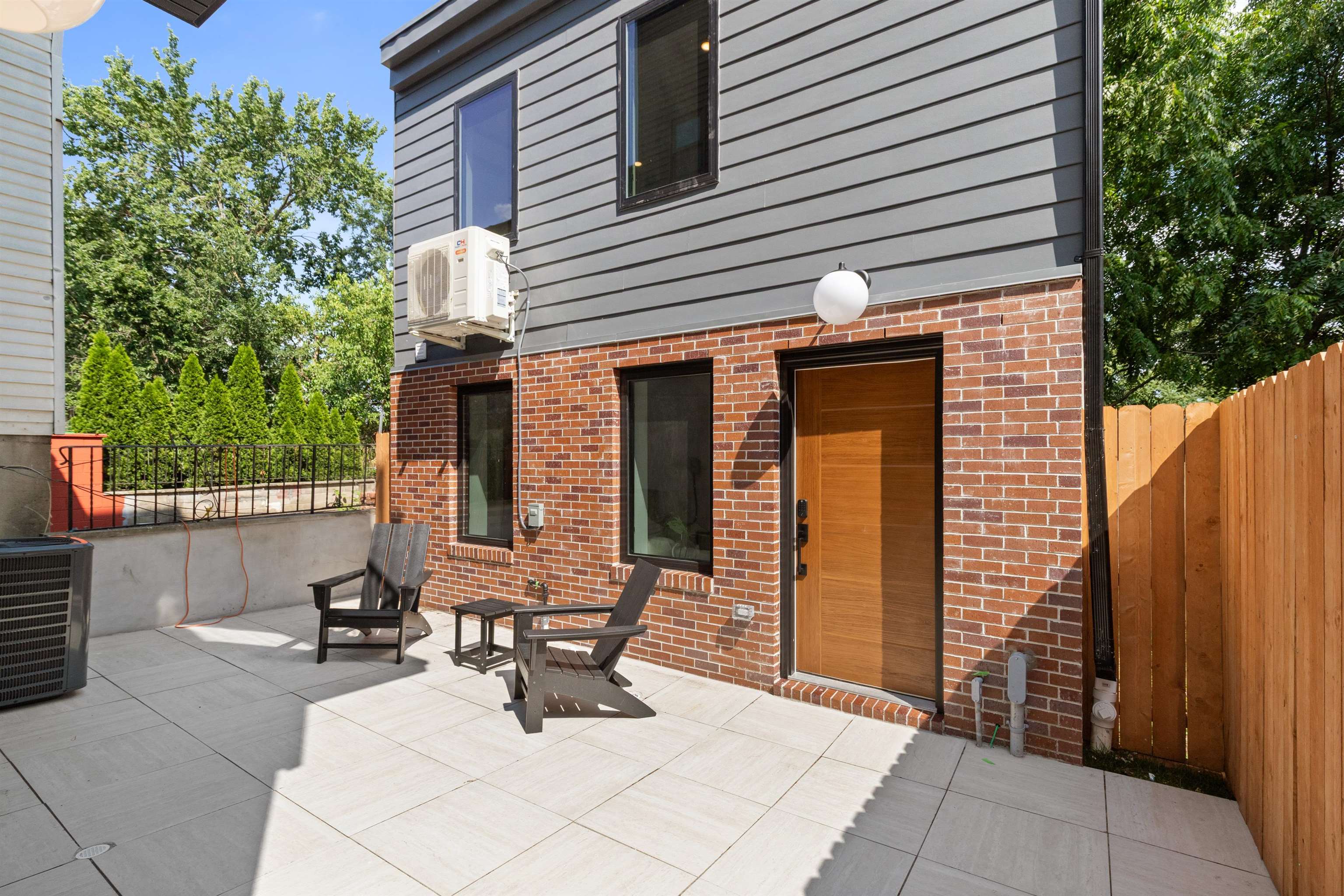 322 PRINCETON AVE