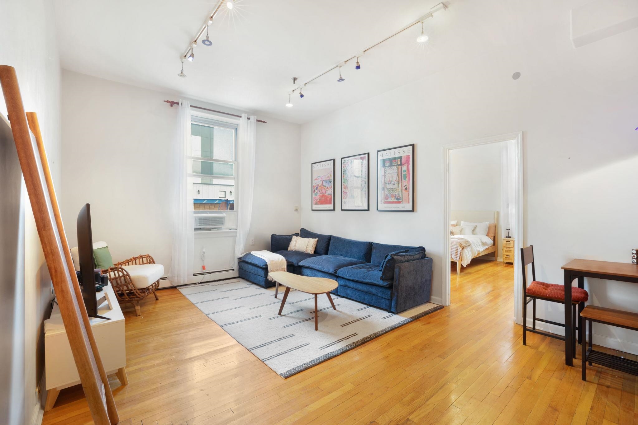 319 BARROWS AVE Unit: 5A