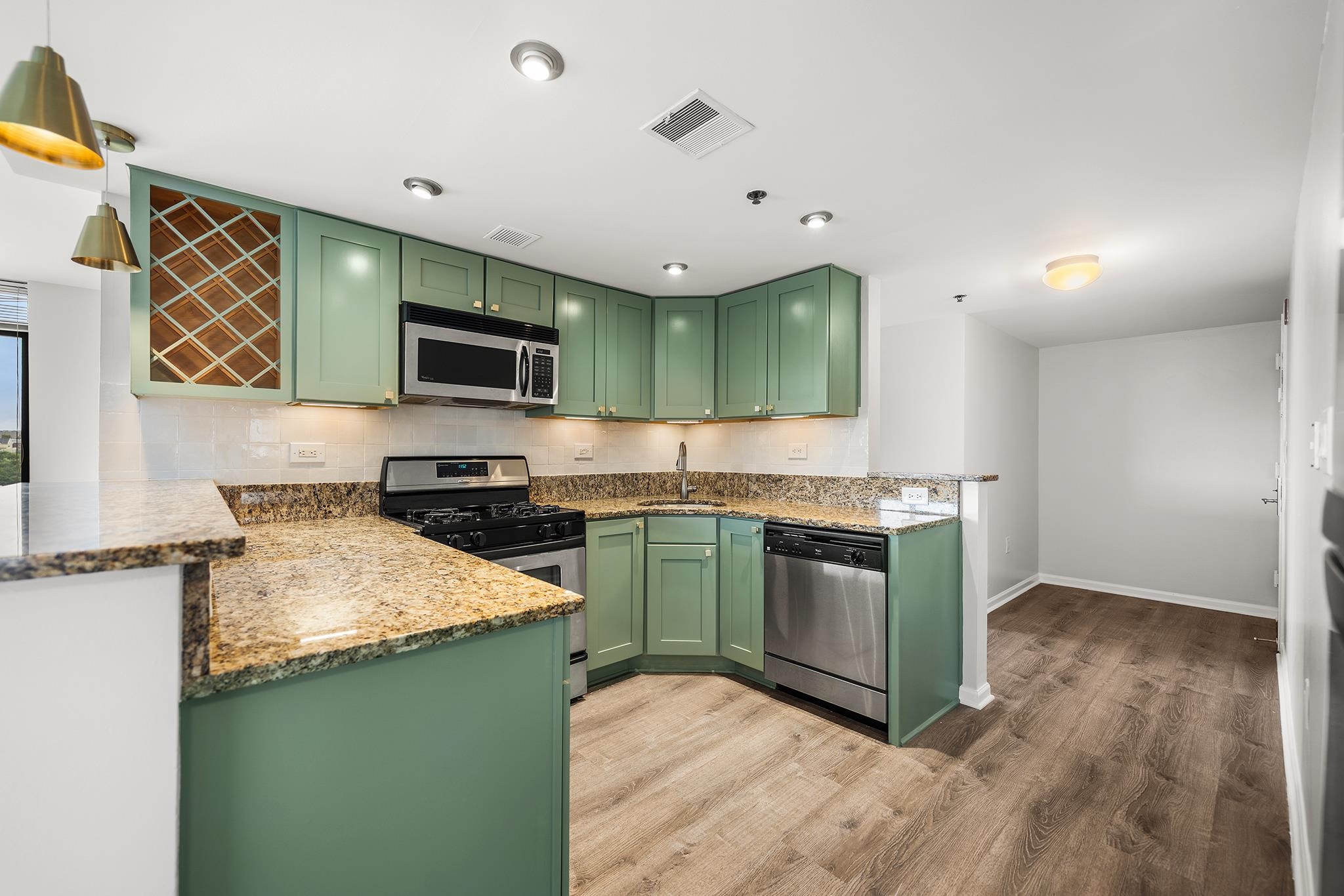 700 1ST ST Unit: 15D