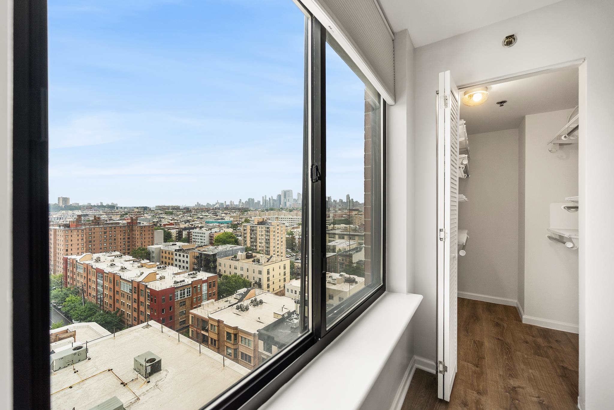 700 1ST ST Unit: 15D