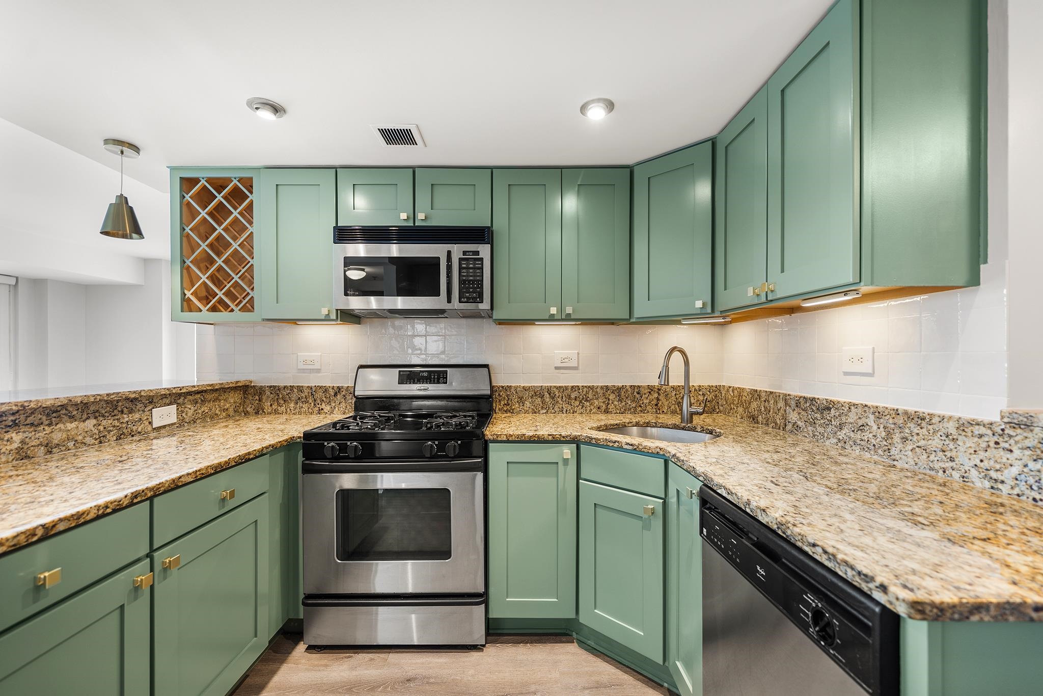 700 1ST ST Unit: 15D