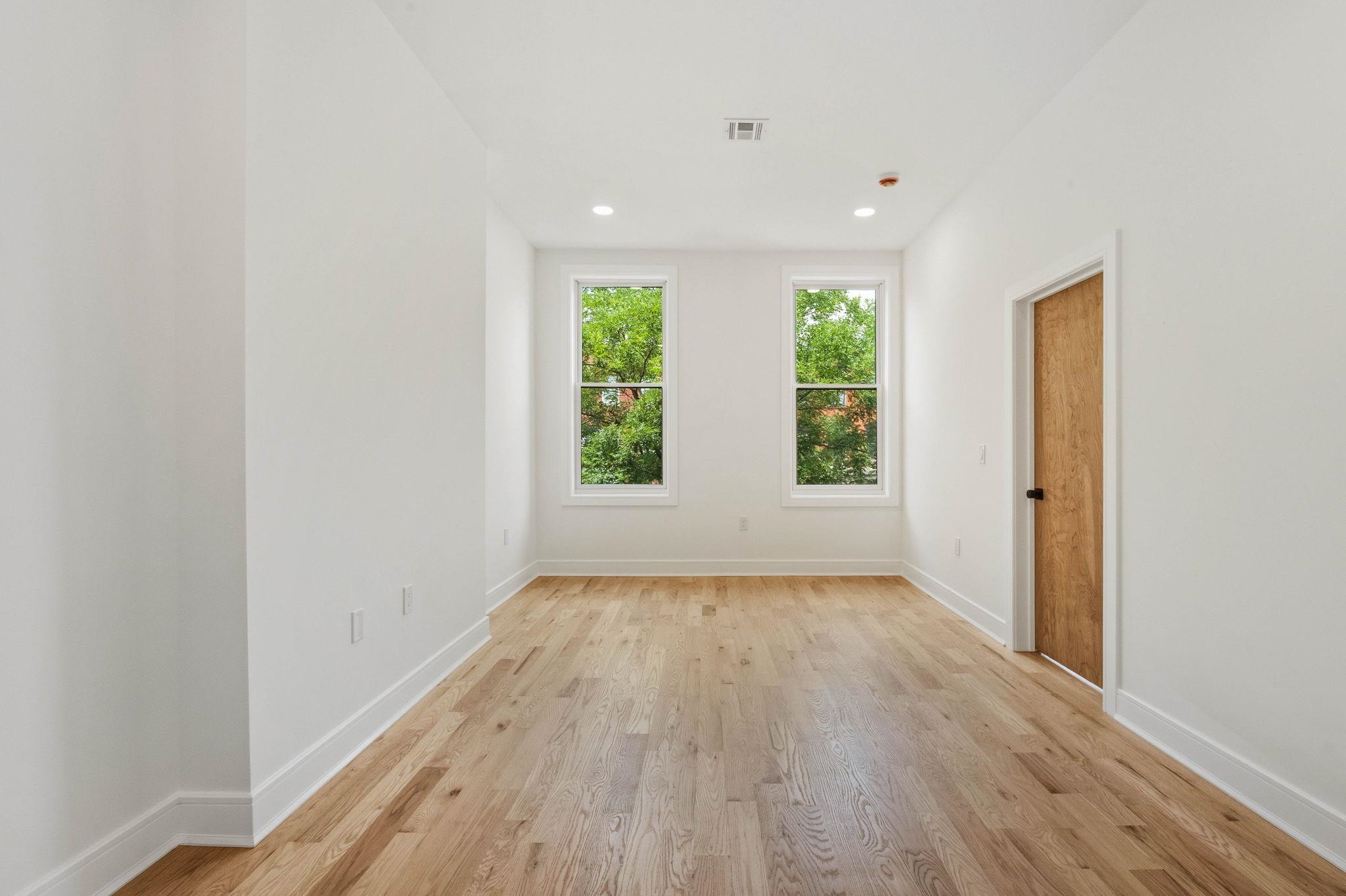 525 WASHINGTON ST Unit: 1
