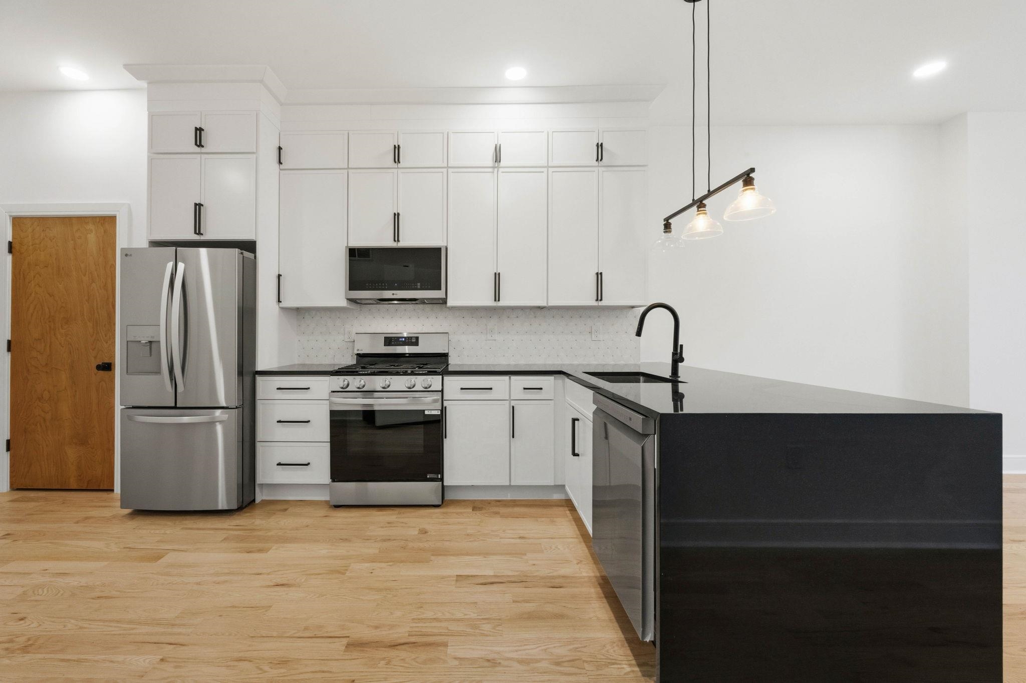 525 WASHINGTON ST Unit: 1