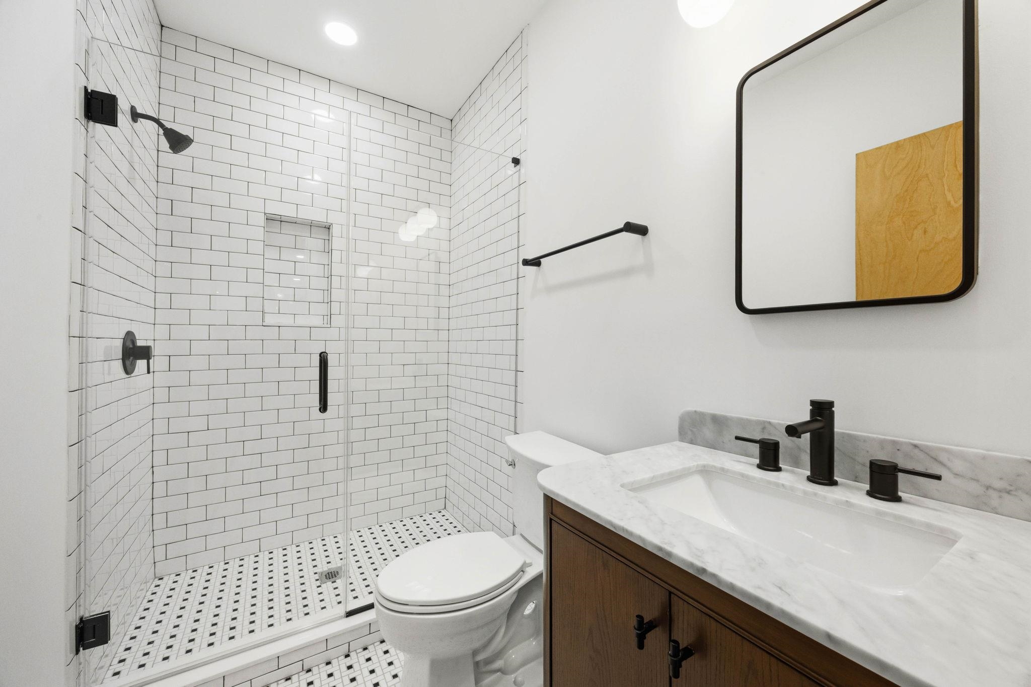 525 WASHINGTON ST Unit: 1