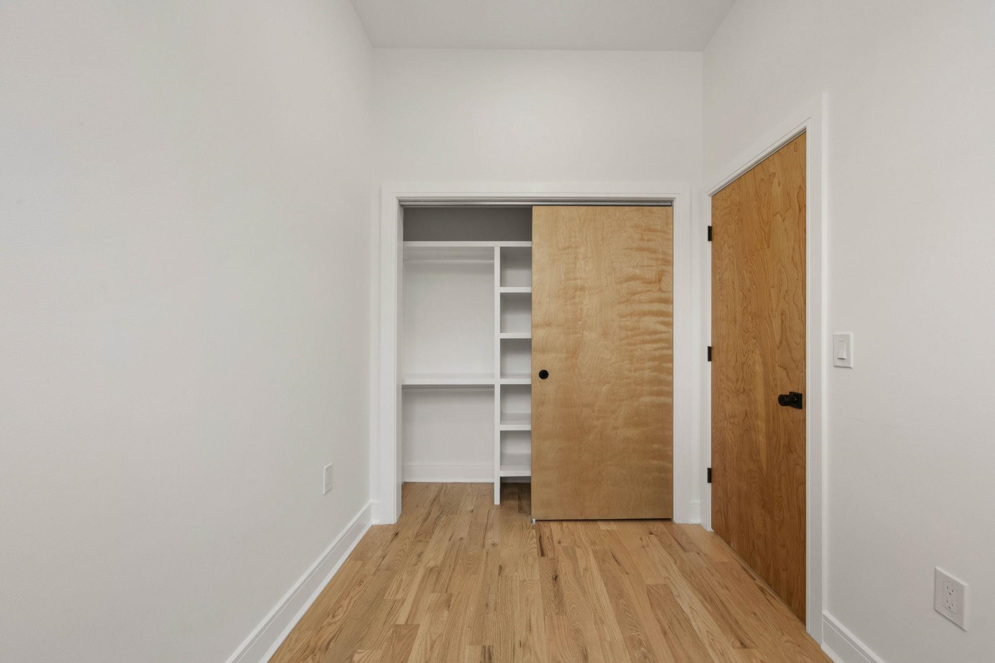 525 WASHINGTON ST Unit: 1