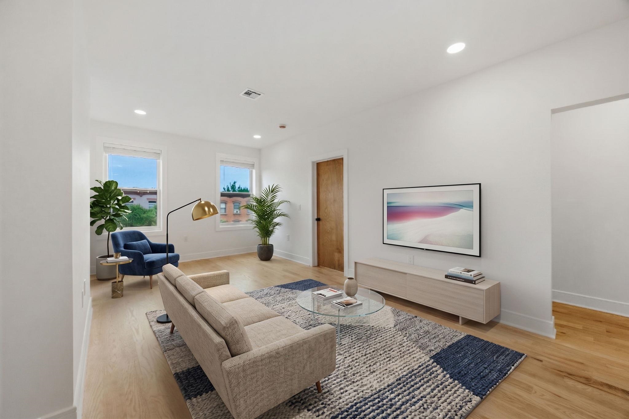 525 WASHINGTON ST Unit: 2