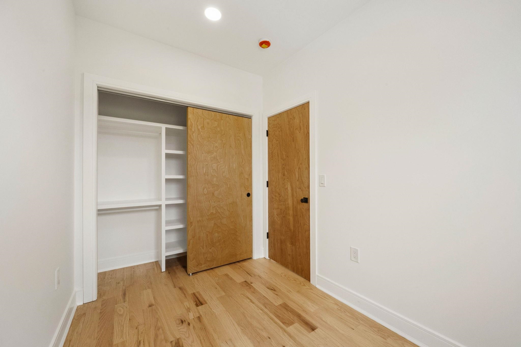 525 WASHINGTON ST Unit: 2