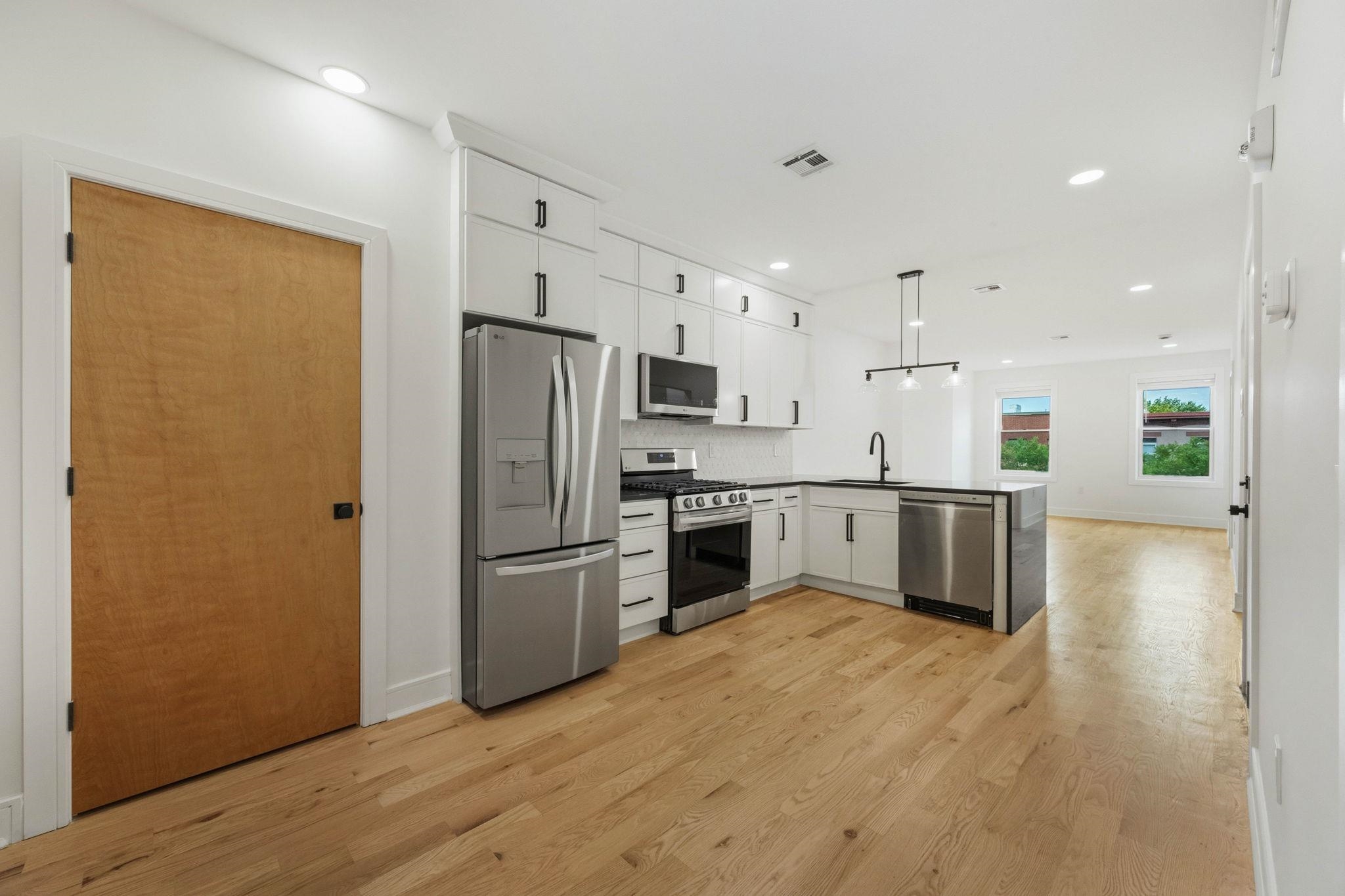 525 WASHINGTON ST Unit: 2
