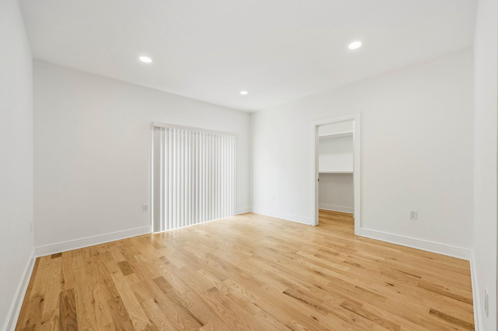 525 WASHINGTON ST Unit: 2