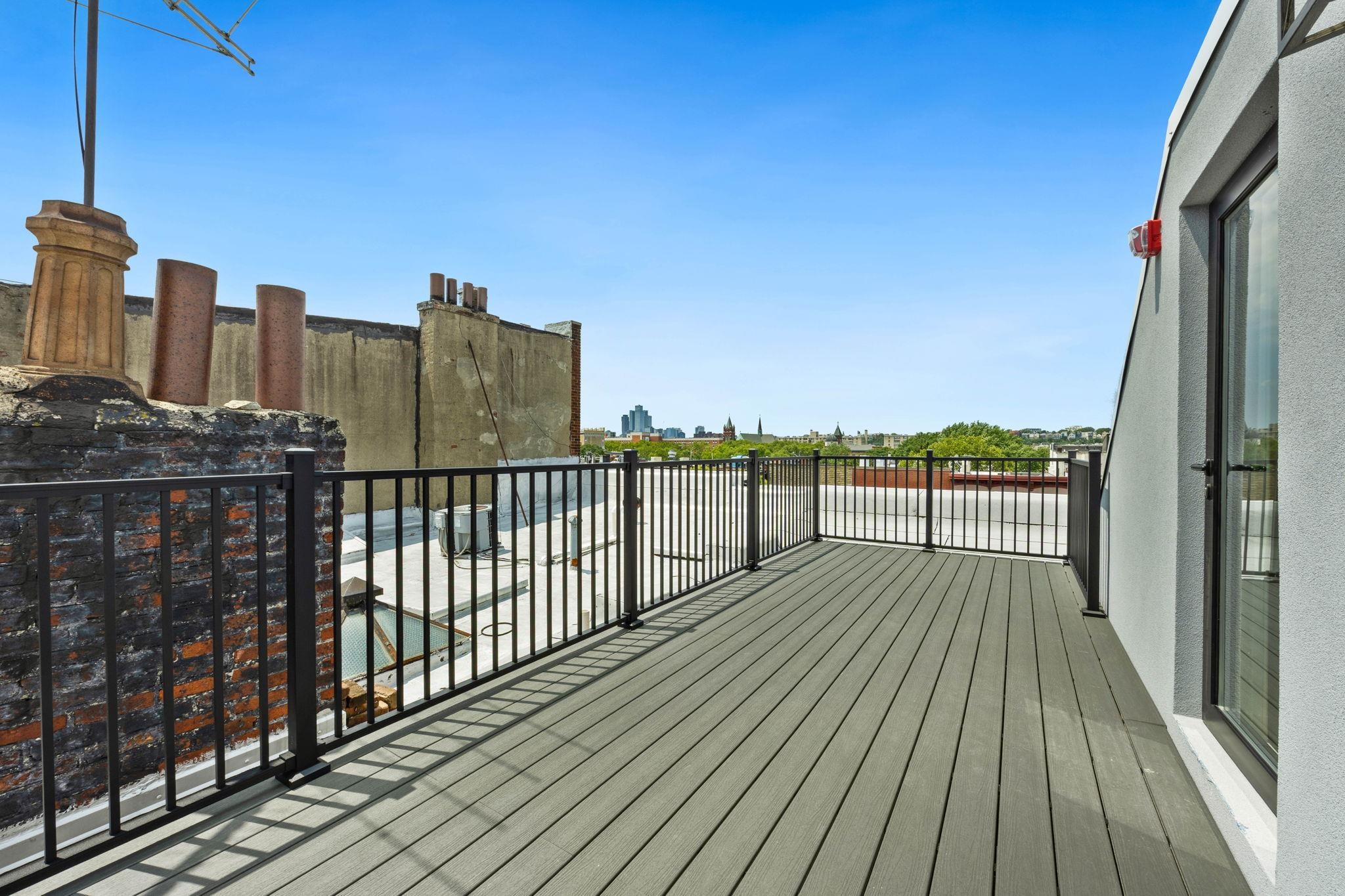 525 WASHINGTON ST Unit: 2