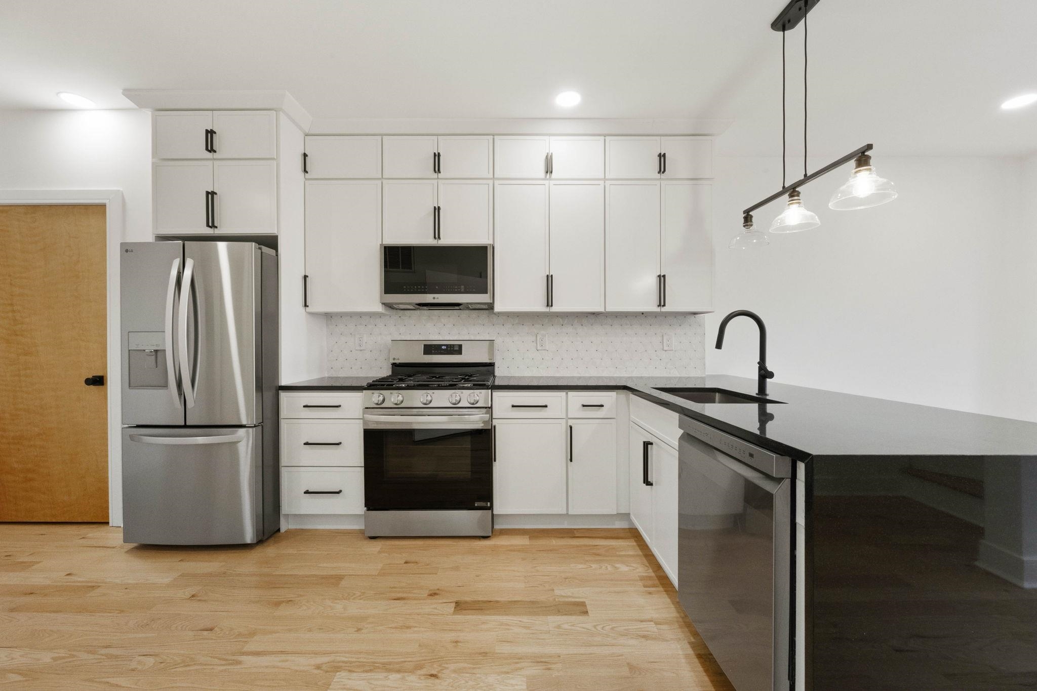 525 WASHINGTON ST Unit: 2