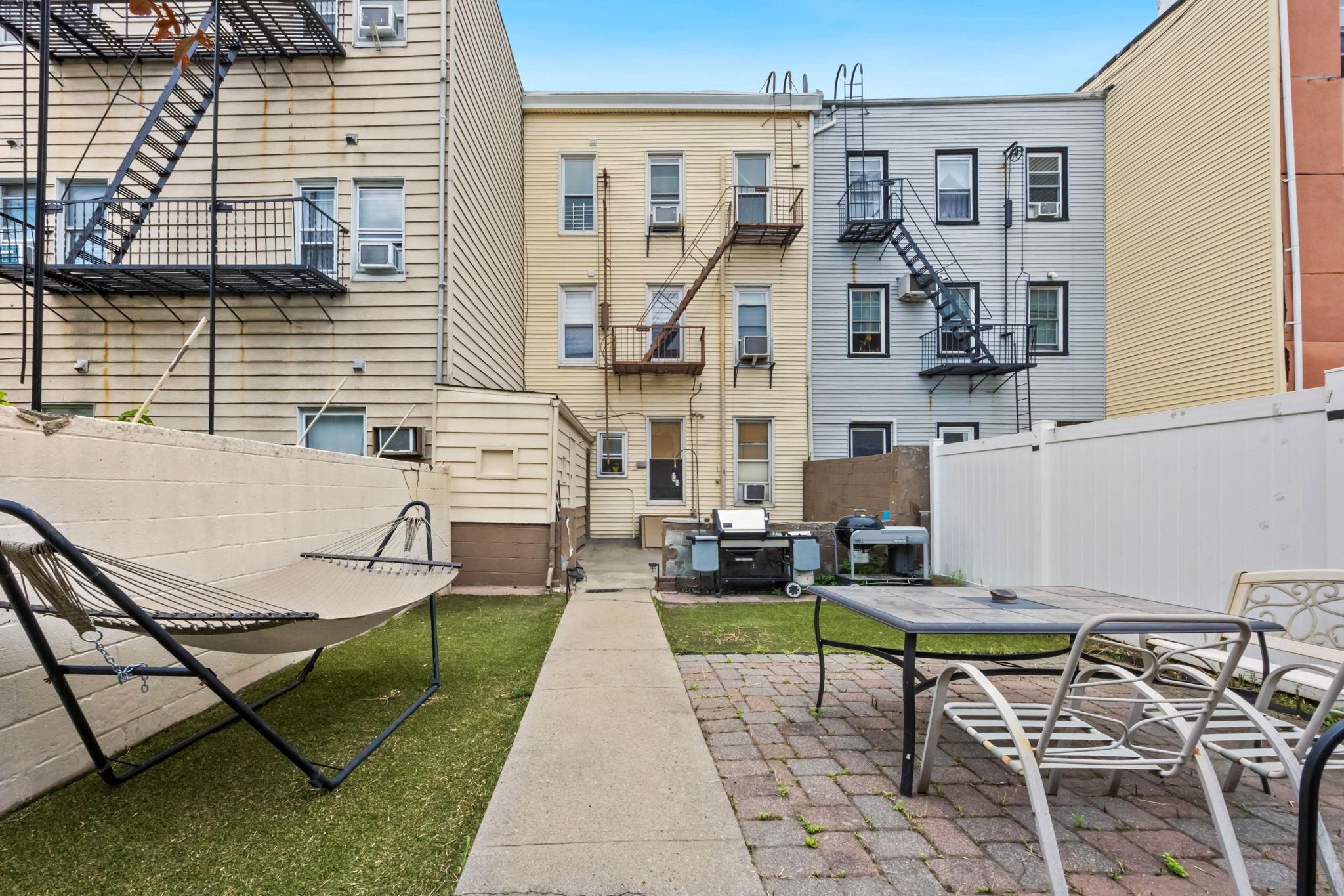 3805 PALISADE AVE Unit: 3