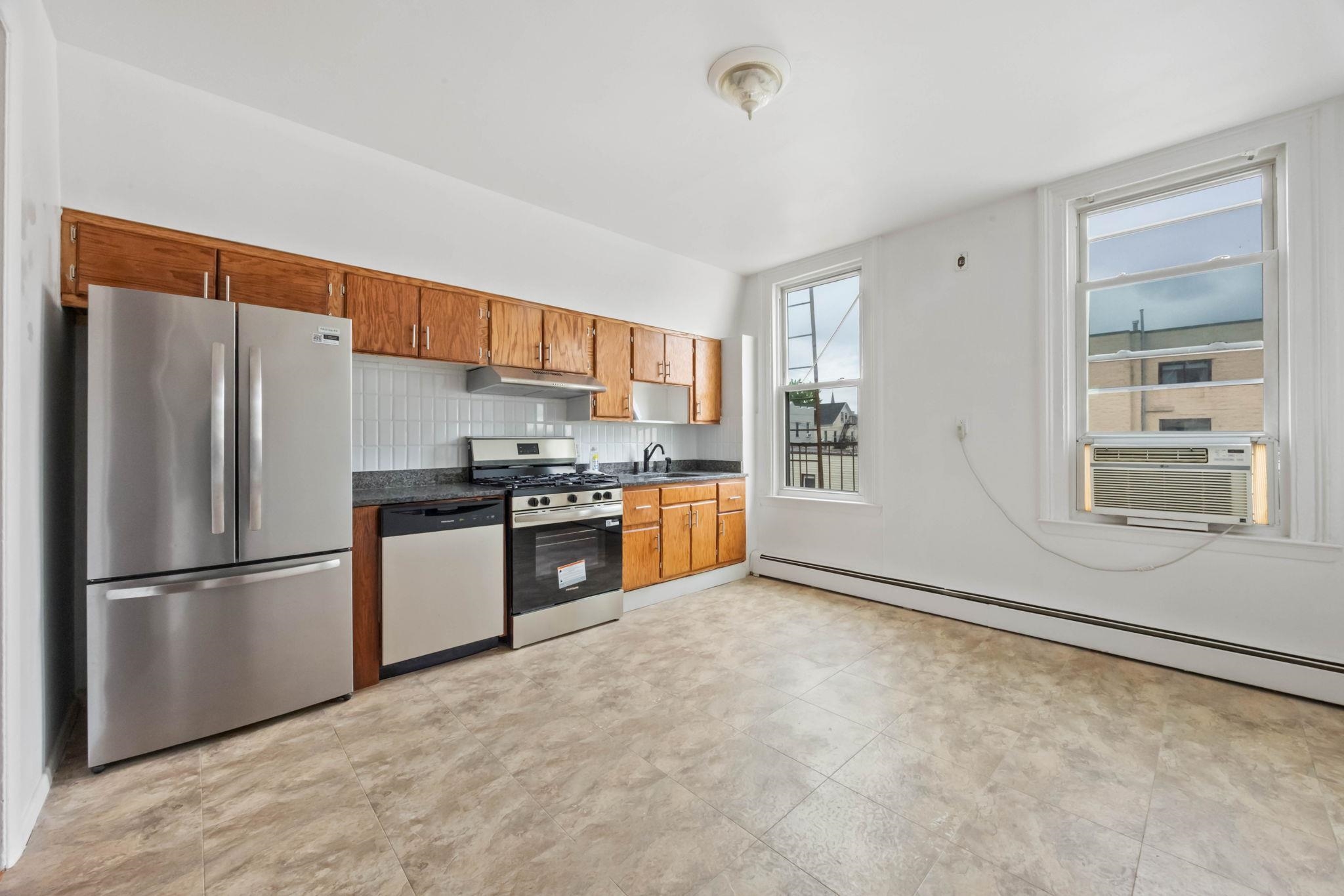 3805 PALISADE AVE Unit: 3