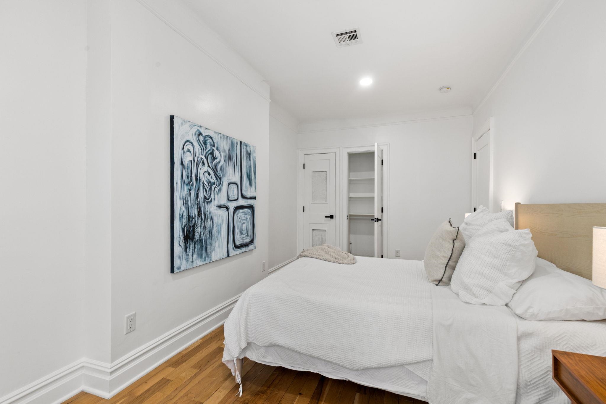 52 BRINKERHOFF ST