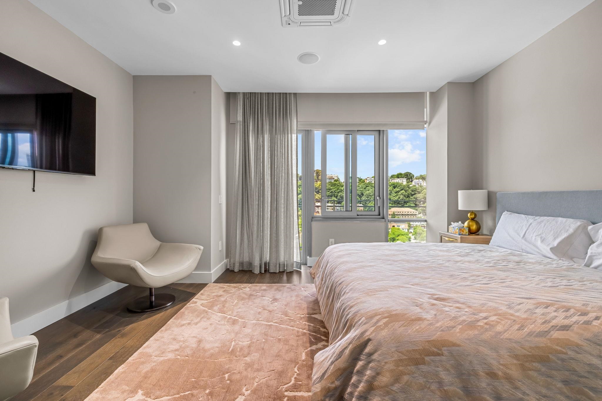 1000 PORTSIDE DR Unit: PH