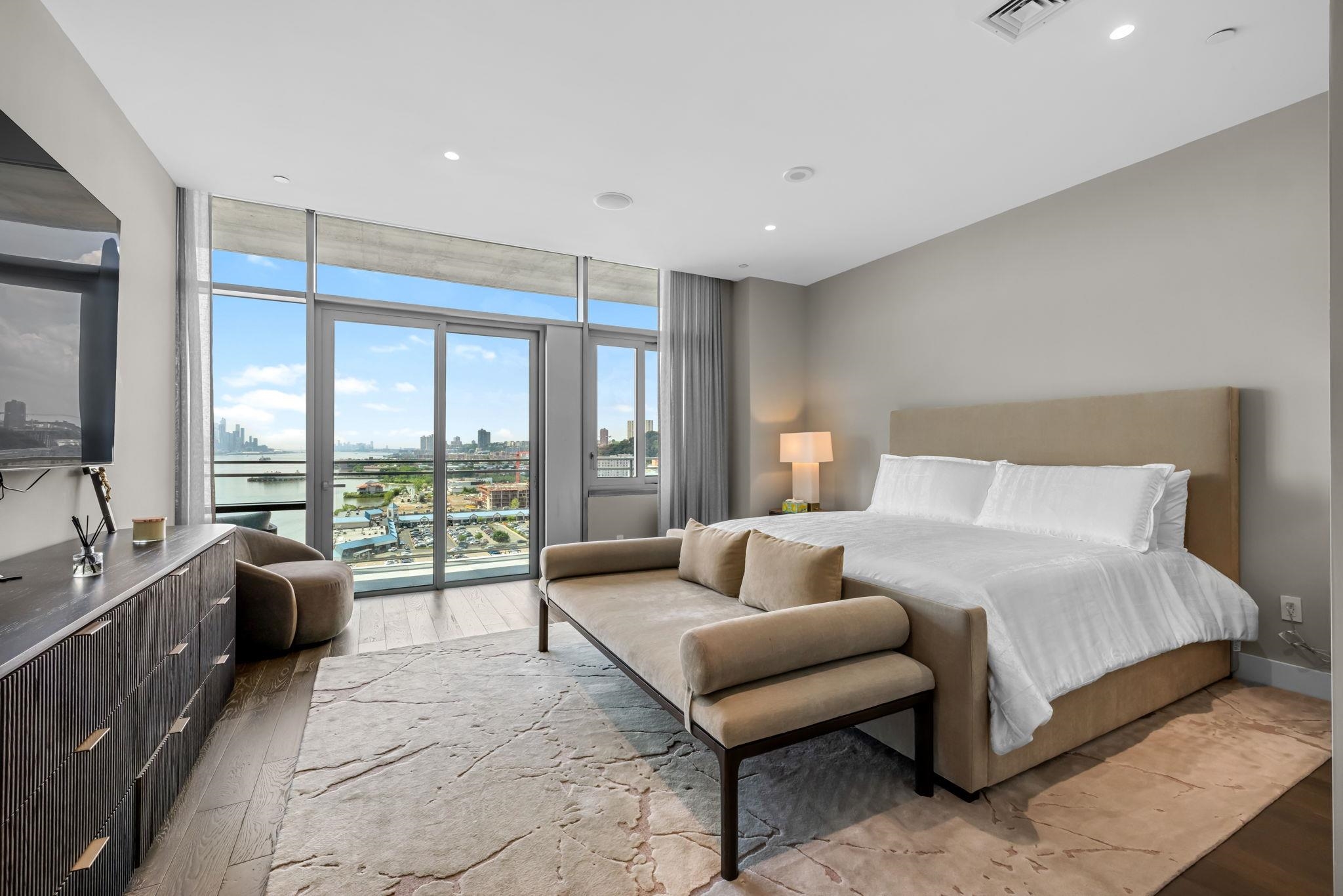 1000 PORTSIDE DR Unit: PH