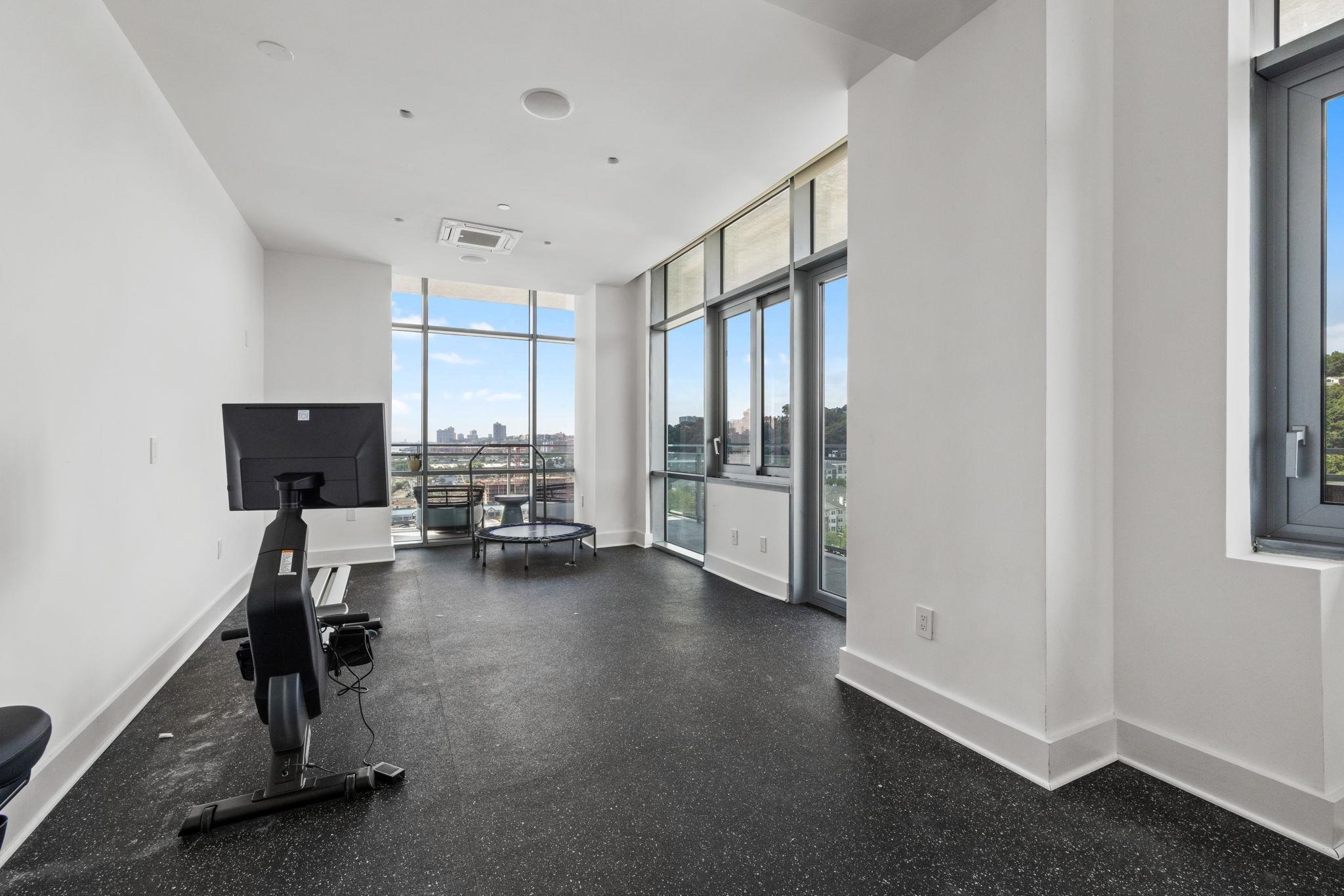 1000 PORTSIDE DR Unit: PH