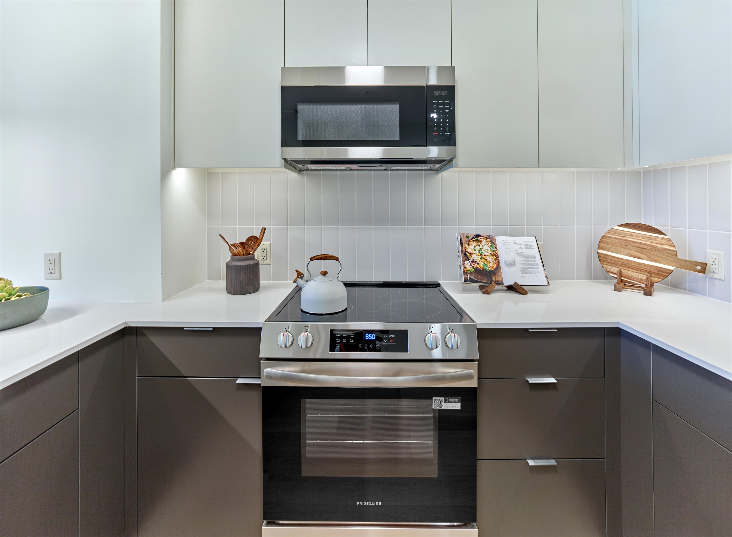 189 PHILLIP ST Unit: E1213