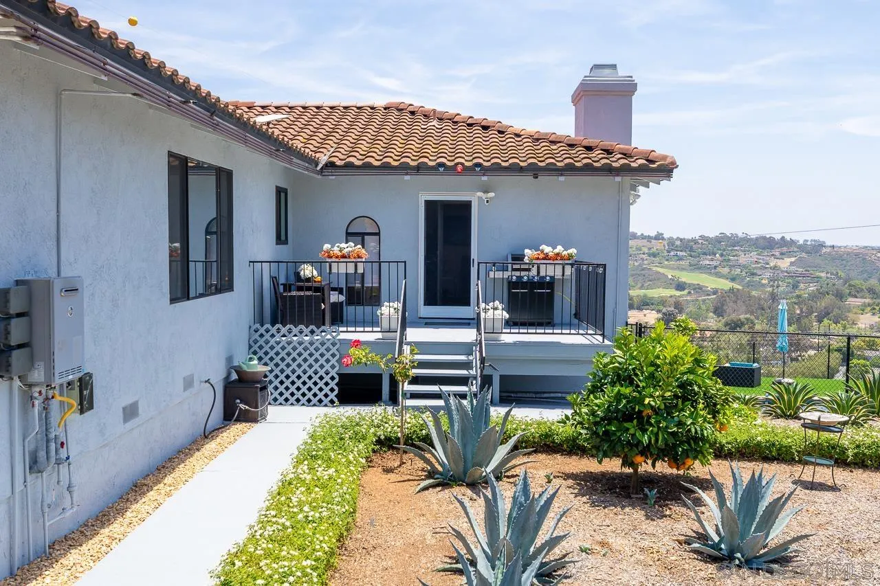 7087 Rancho Santa Fe View Ct.