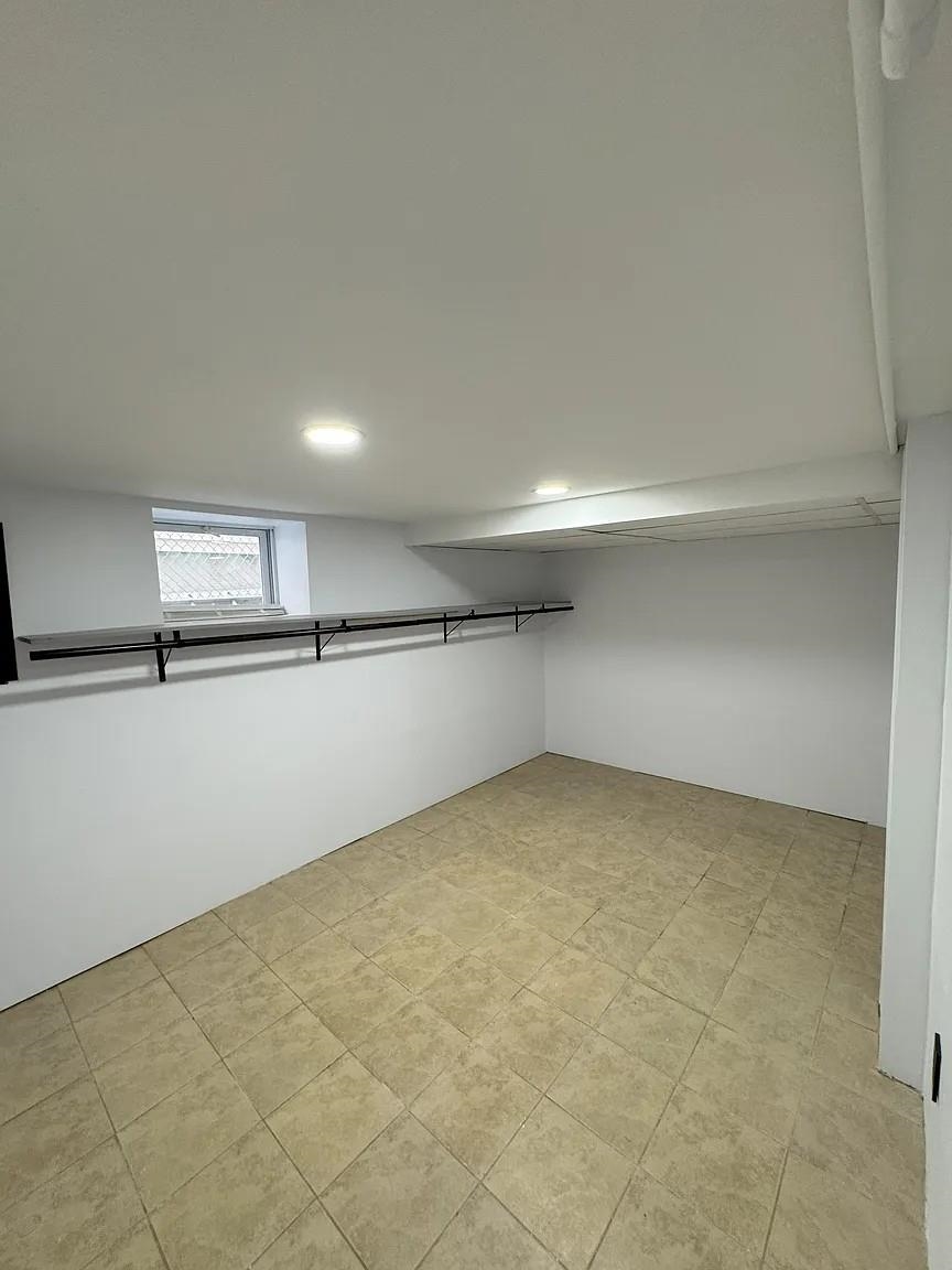 83 ANDERSON AVE Unit: 1