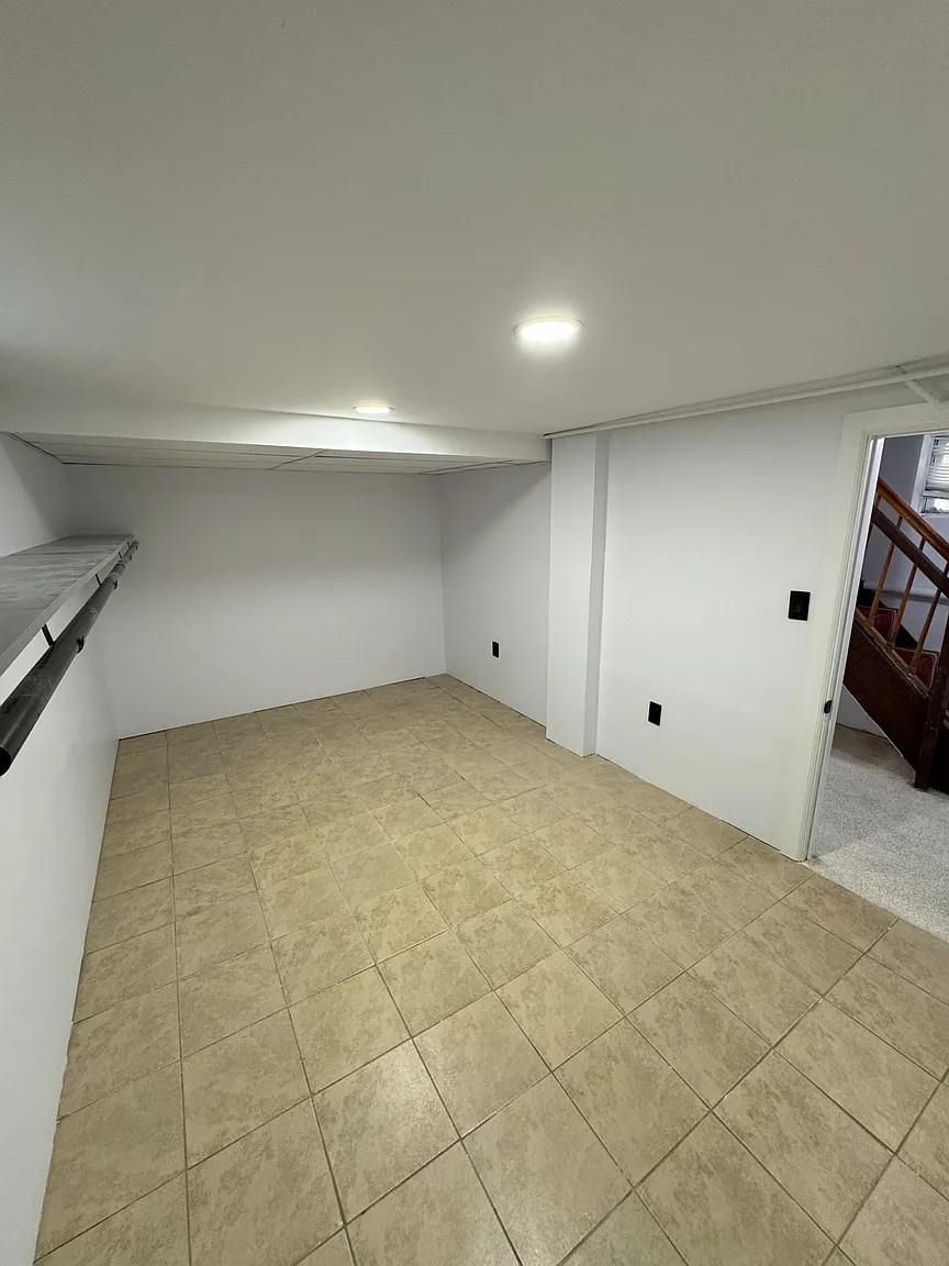83 ANDERSON AVE Unit: 1