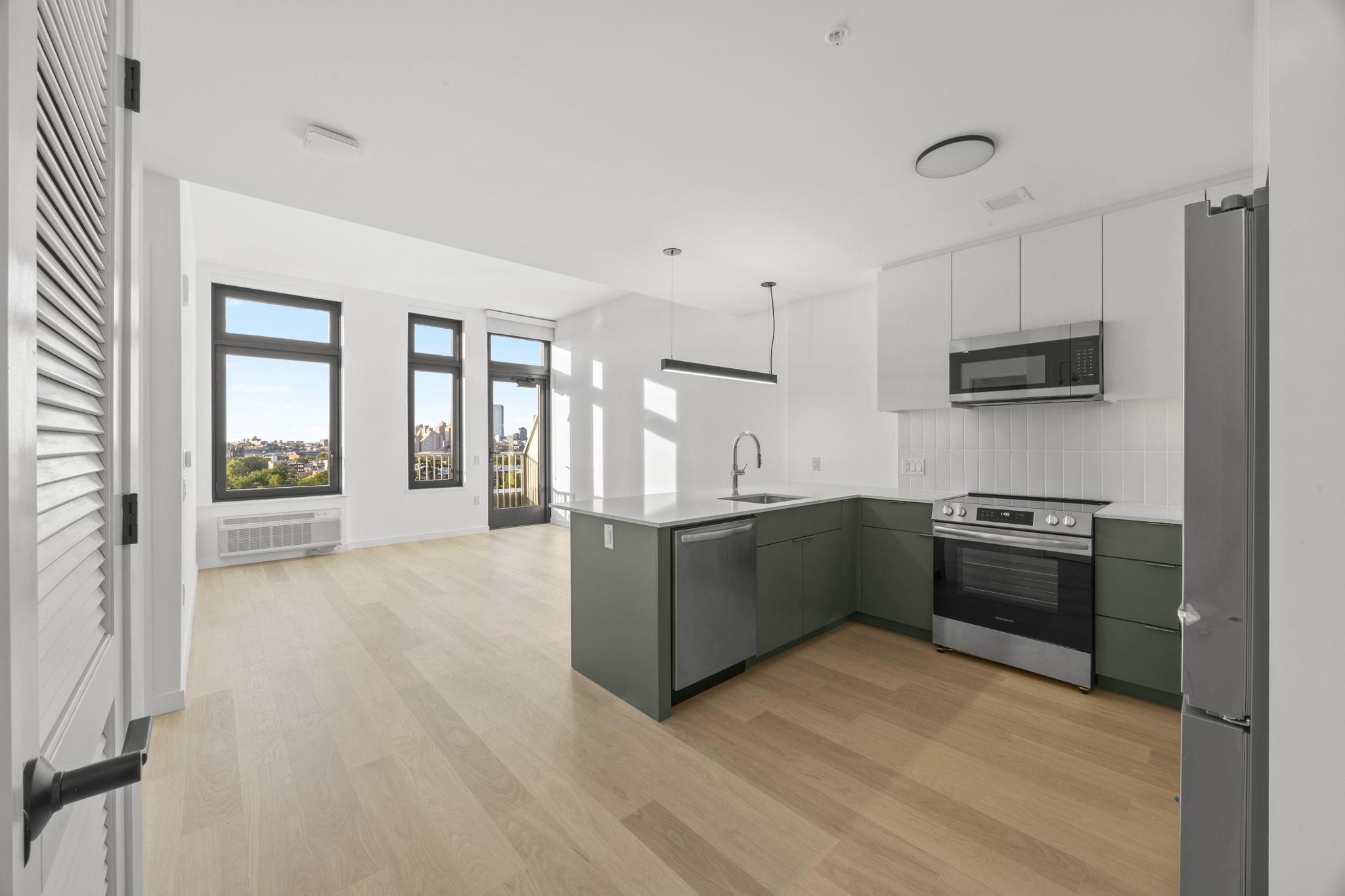 189 PHILLIP ST Unit: E1207