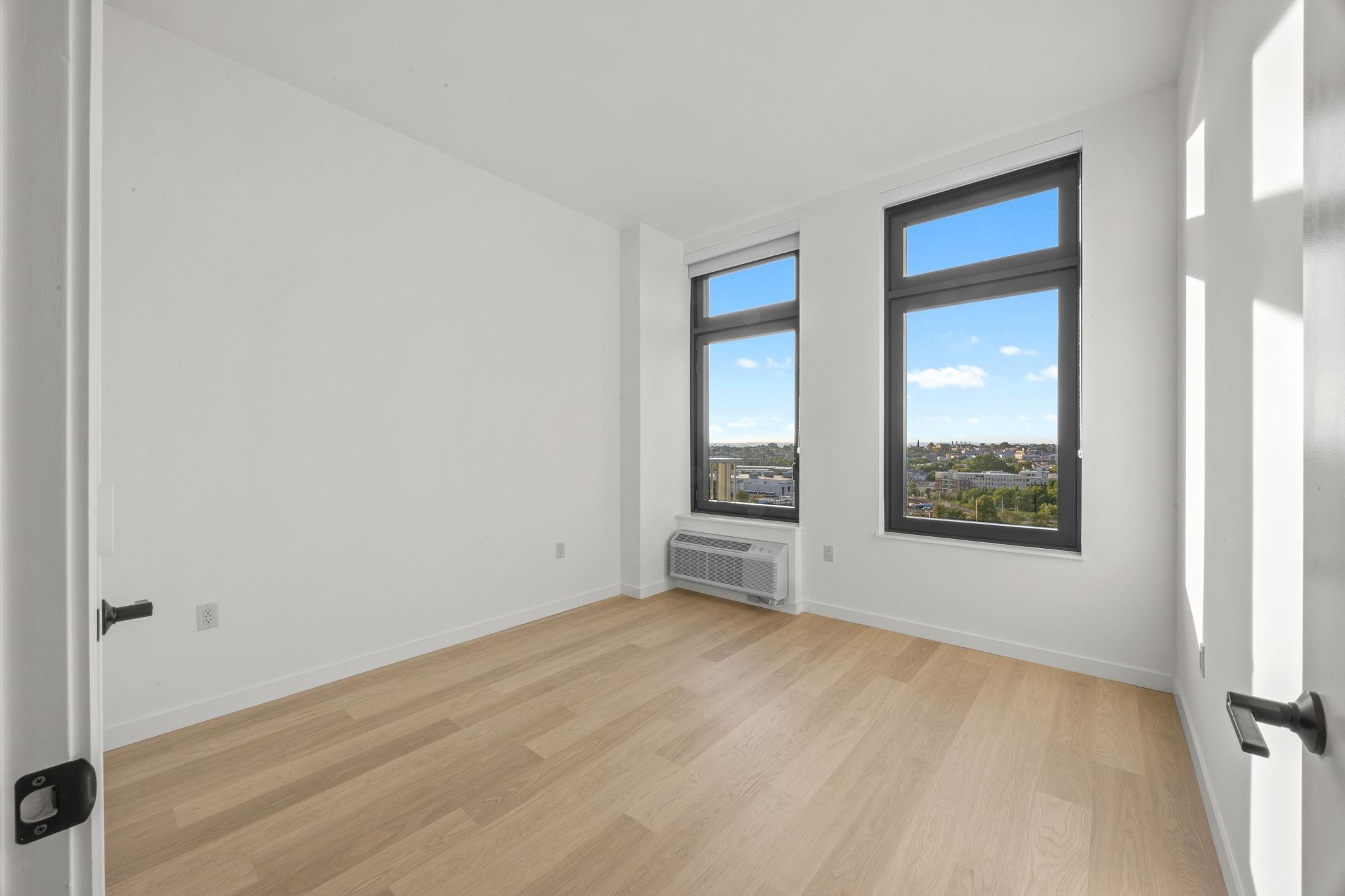 189 PHILLIP ST Unit: E1207