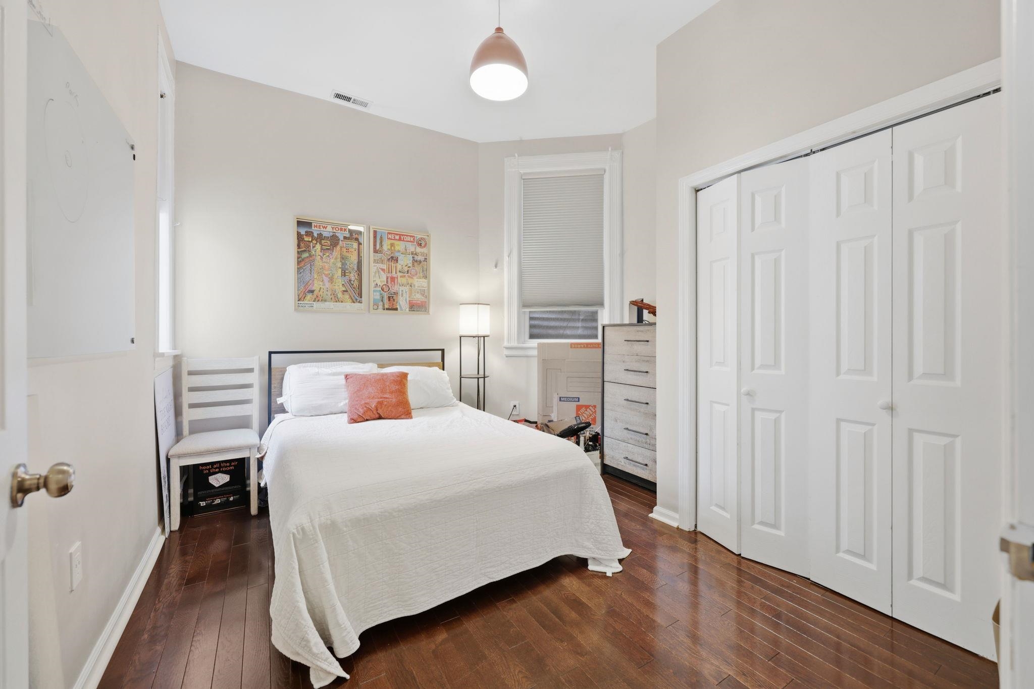 935 SUMMIT AVE Unit: 2