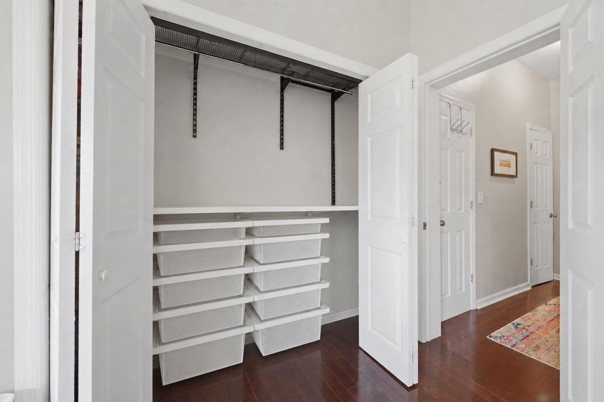 935 SUMMIT AVE Unit: 2