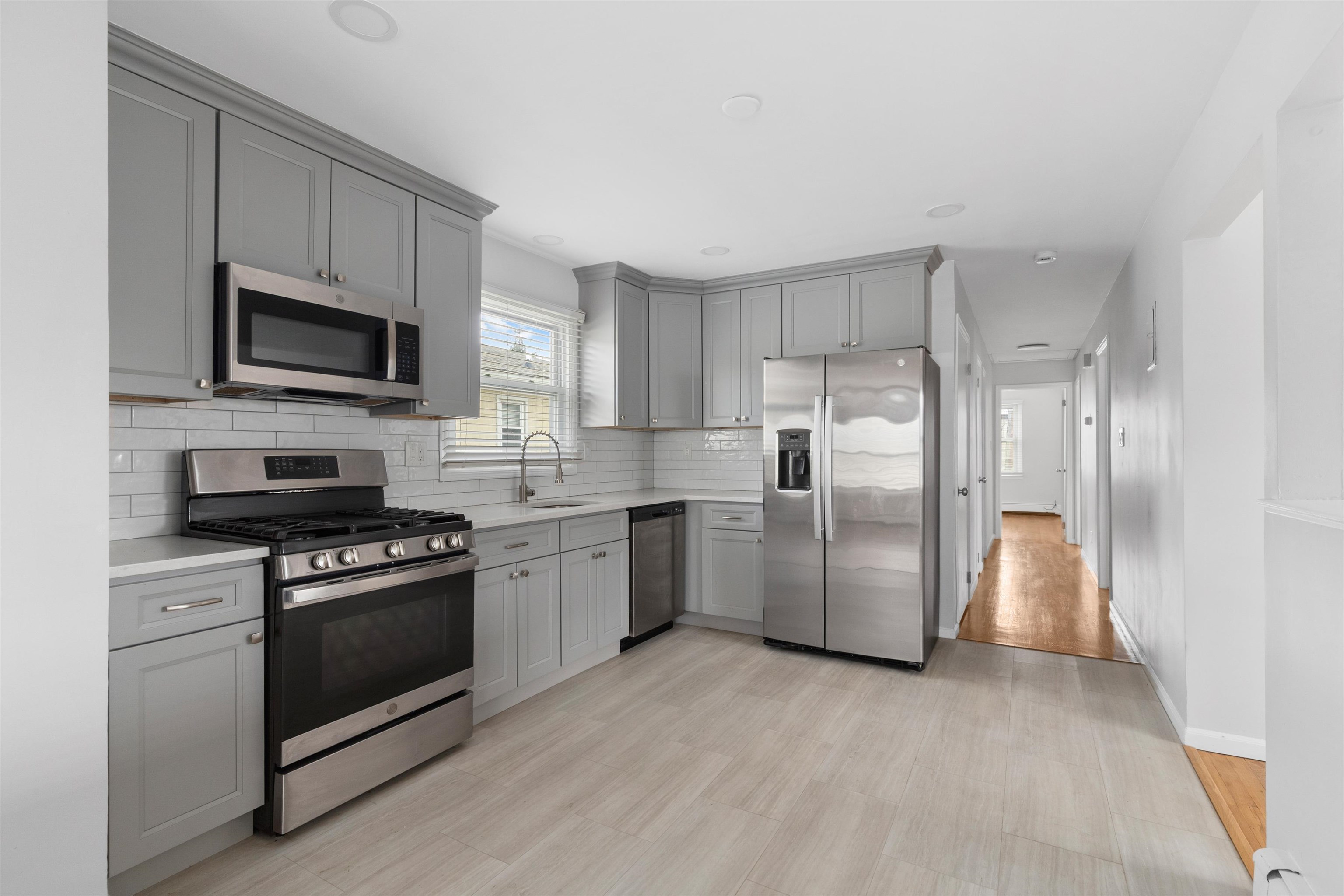 226 WEBSTER AVE Unit: 2