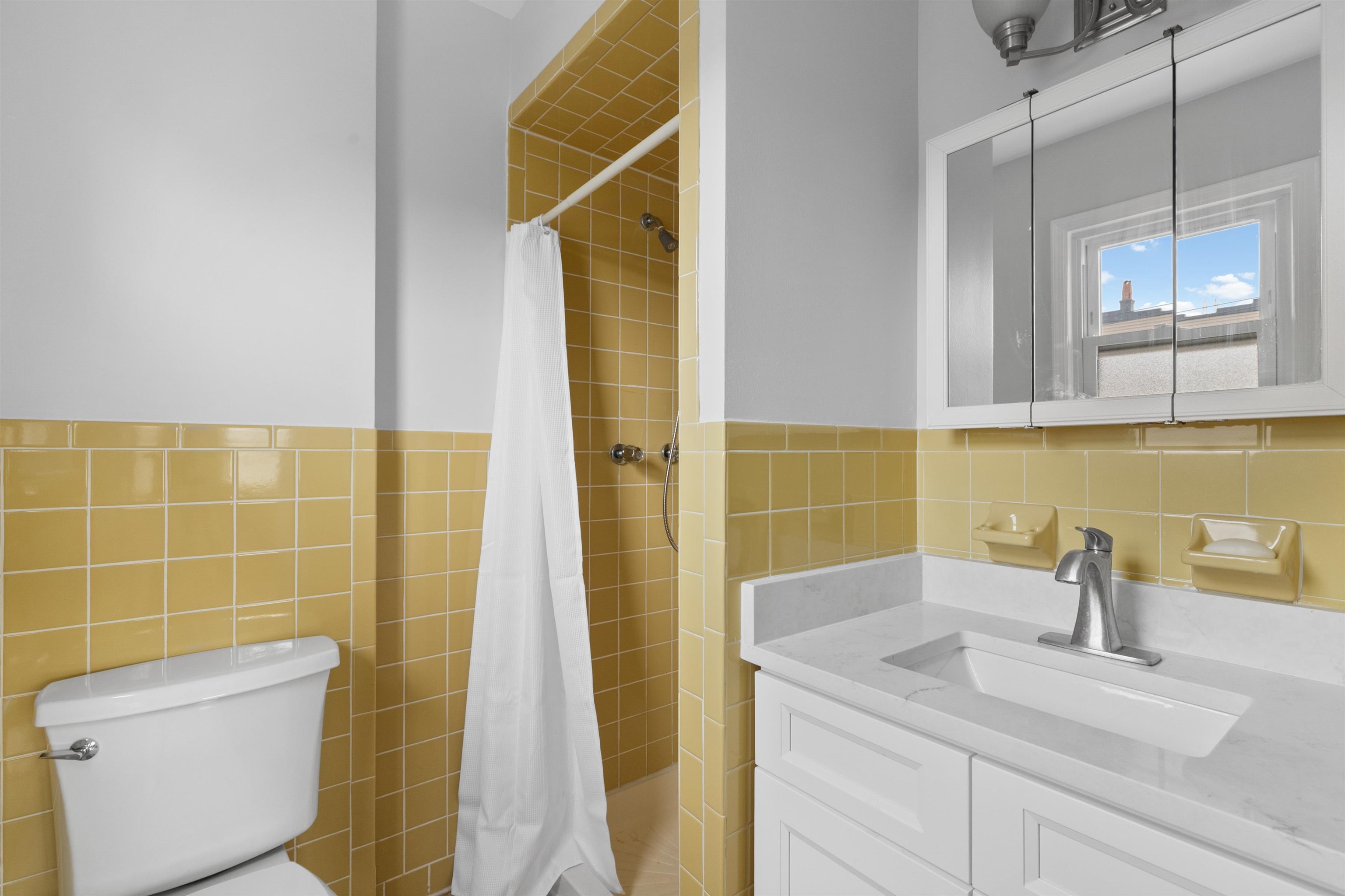 226 WEBSTER AVE Unit: 2