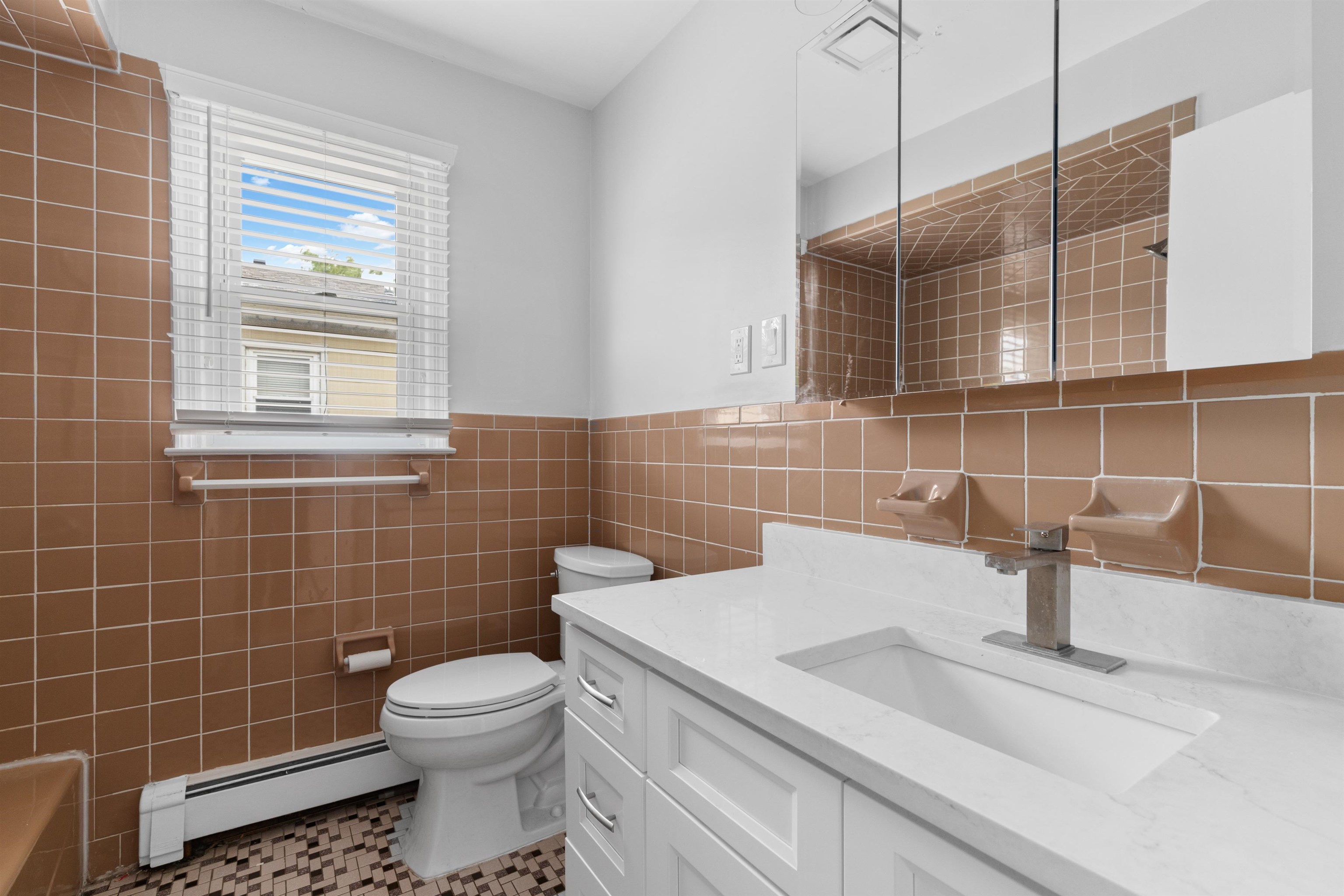 226 WEBSTER AVE Unit: 2