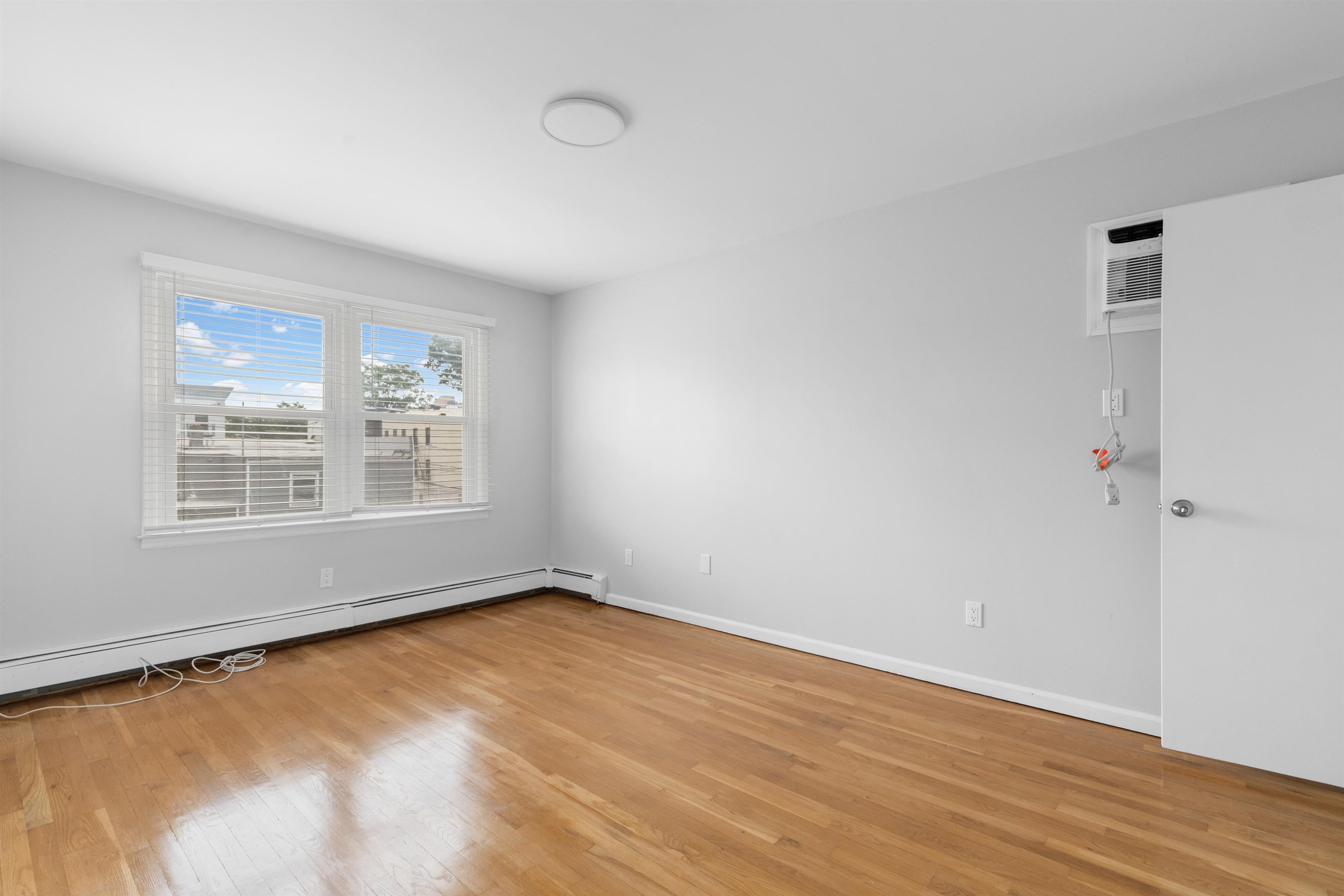 226 WEBSTER AVE Unit: 2