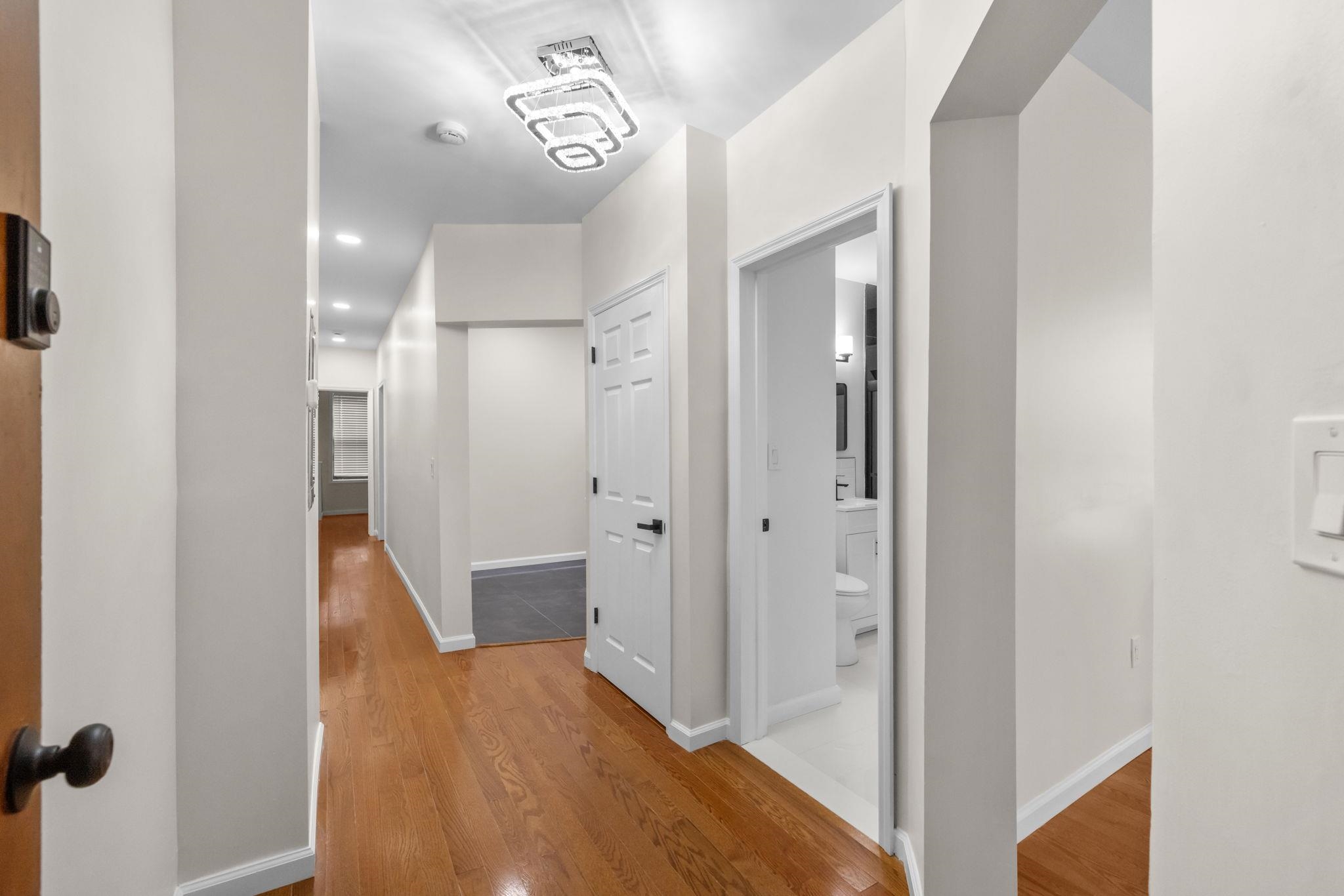 81 ROMAINE AVE Unit: 4 (202)