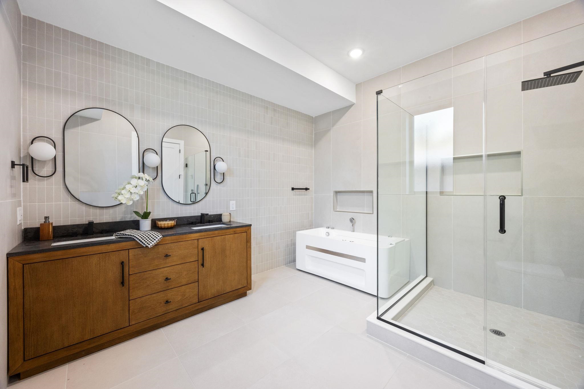 33 GRAHAM ST Unit: 1